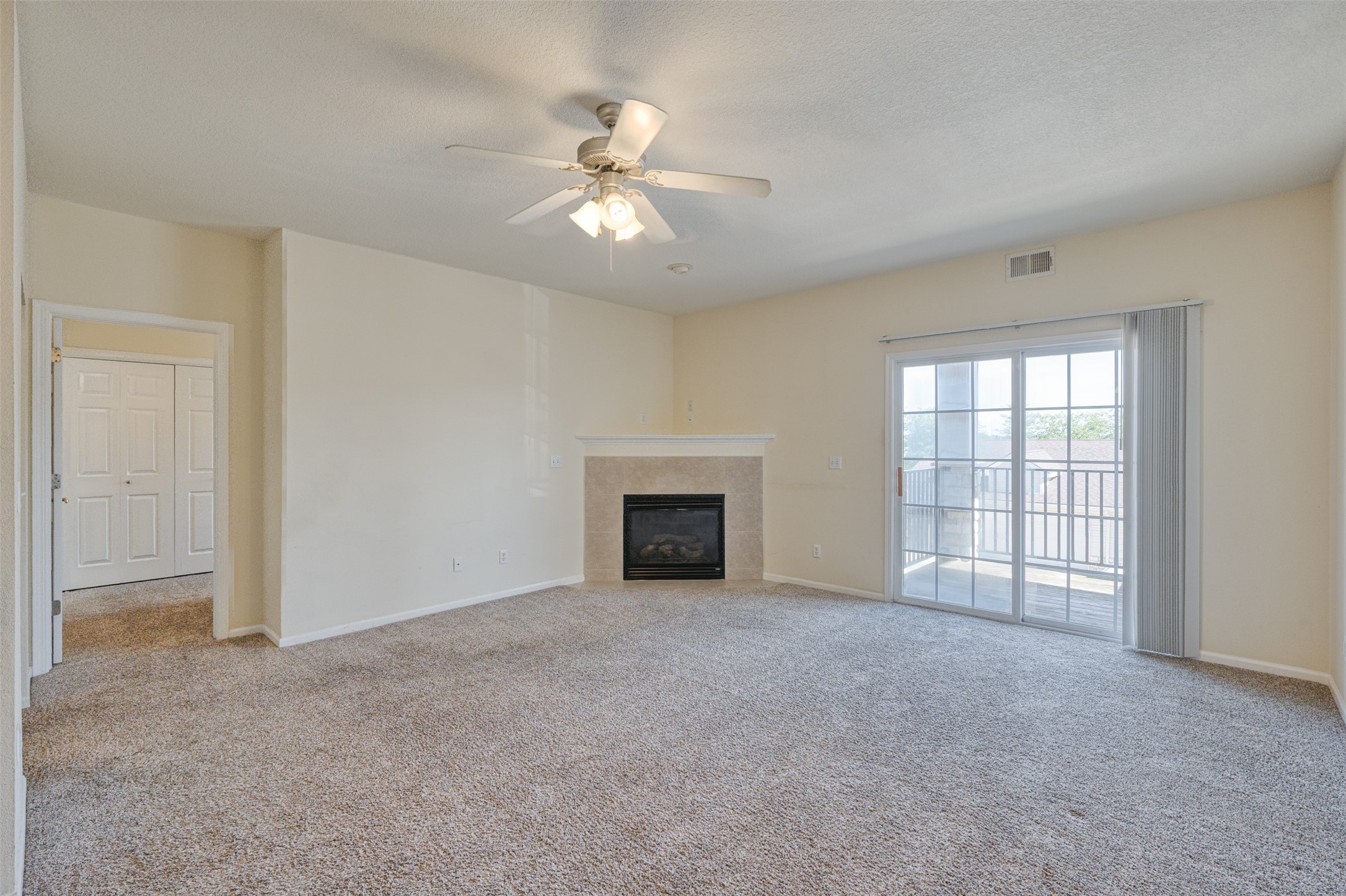 6255 Beechtree Drive 4205 Property Photo 4
