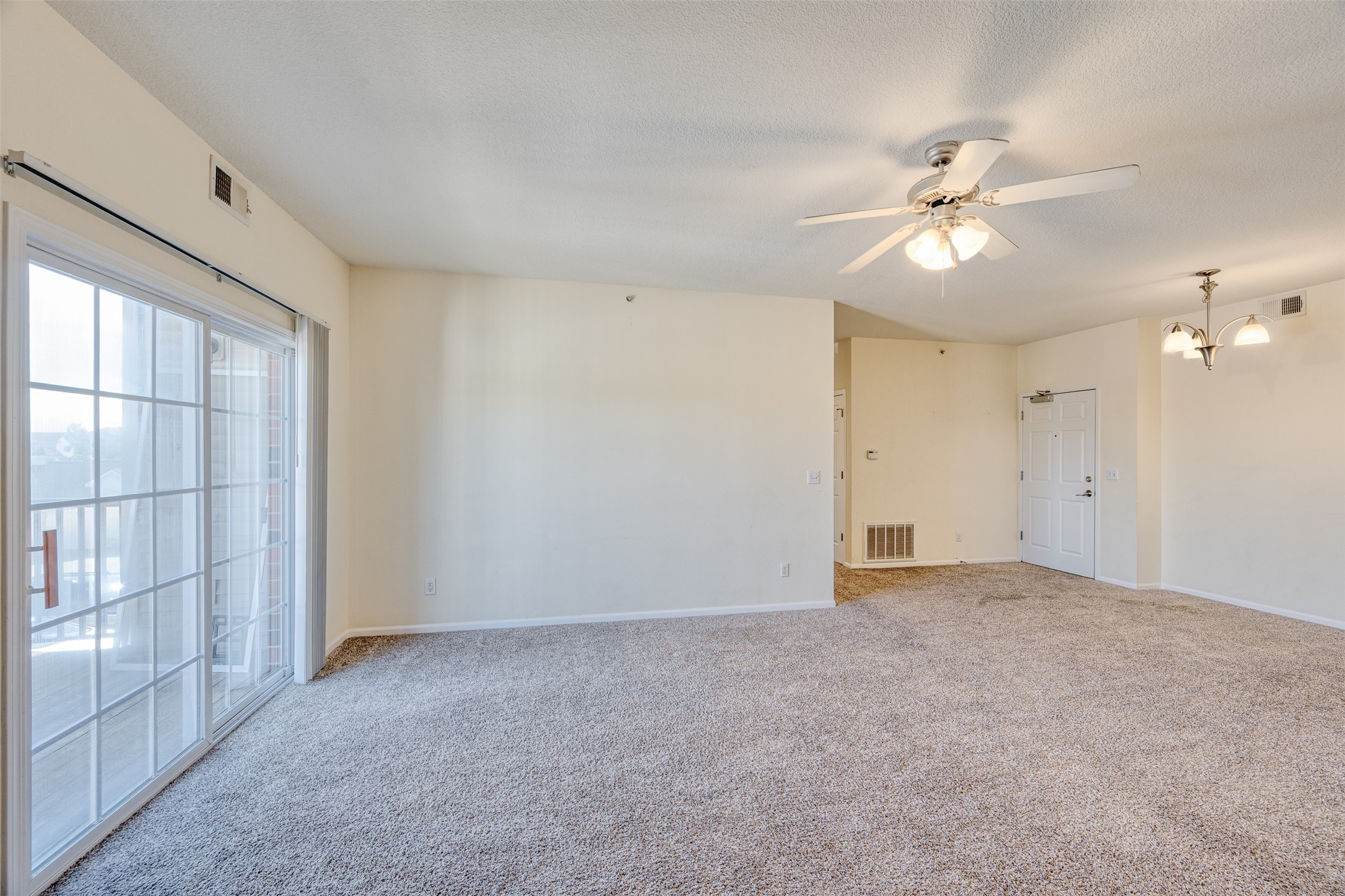 6255 Beechtree Drive 4205 Property Photo 6