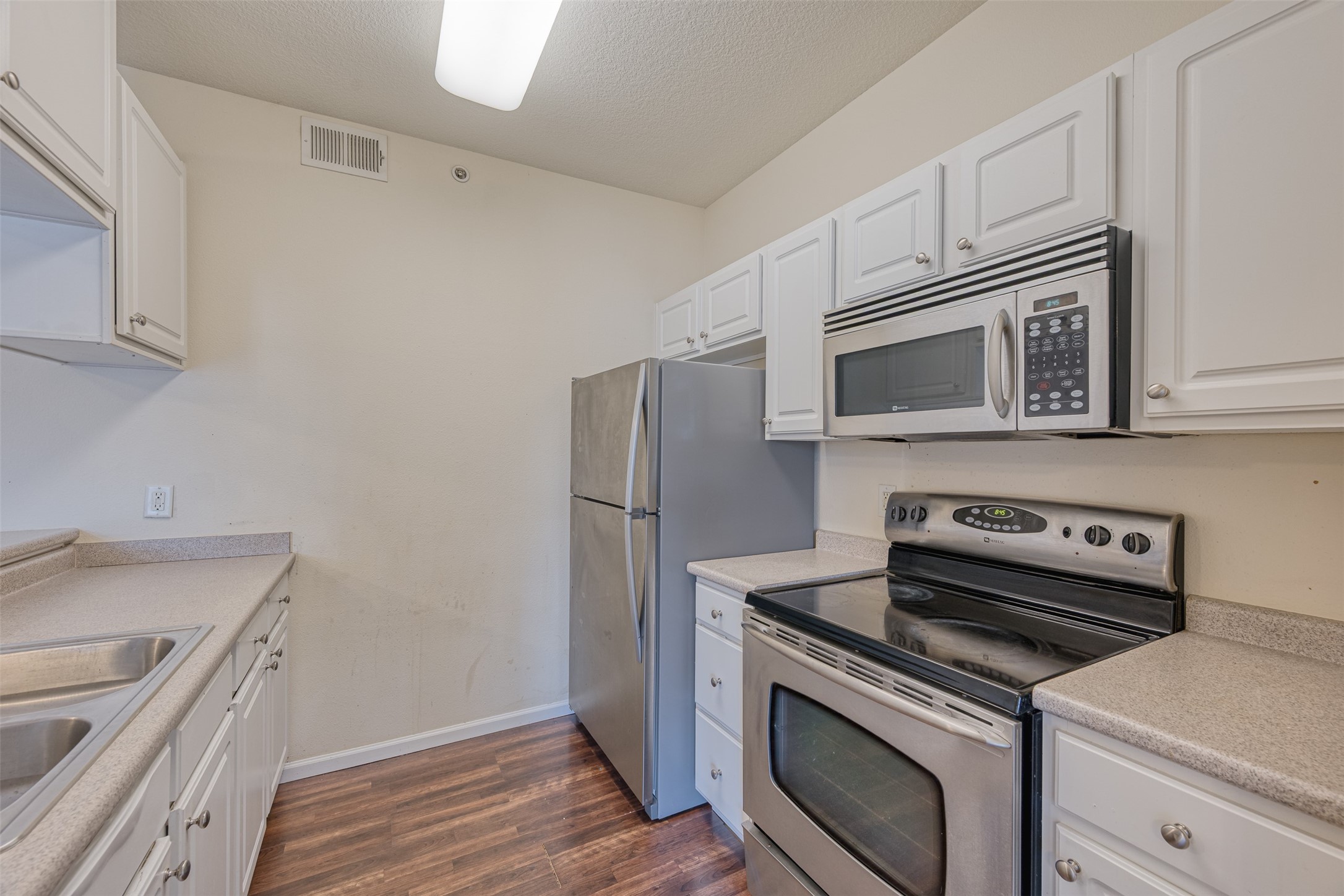 6255 Beechtree Drive 4205 Property Photo 9