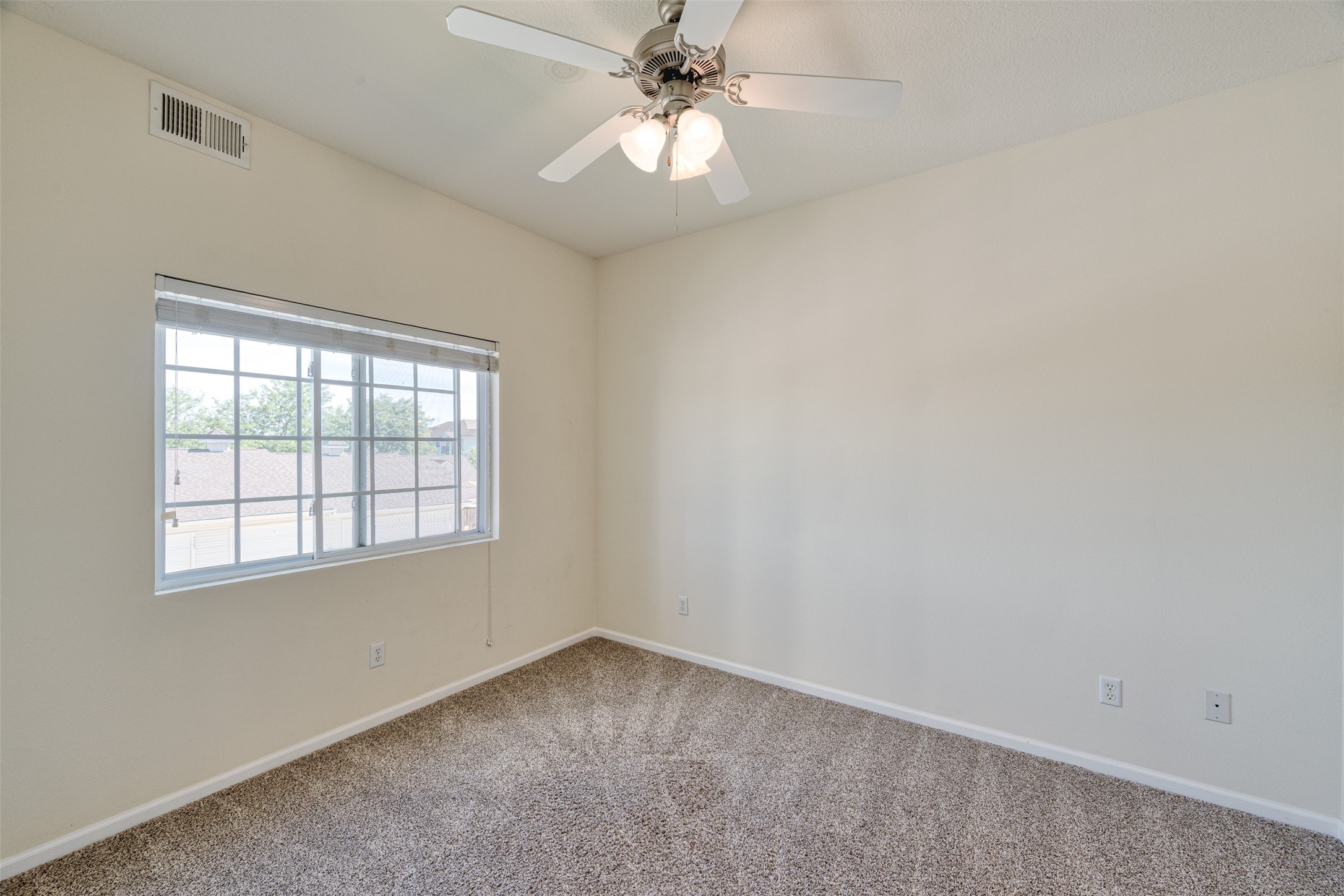 6255 Beechtree Drive 4205 Property Photo 23