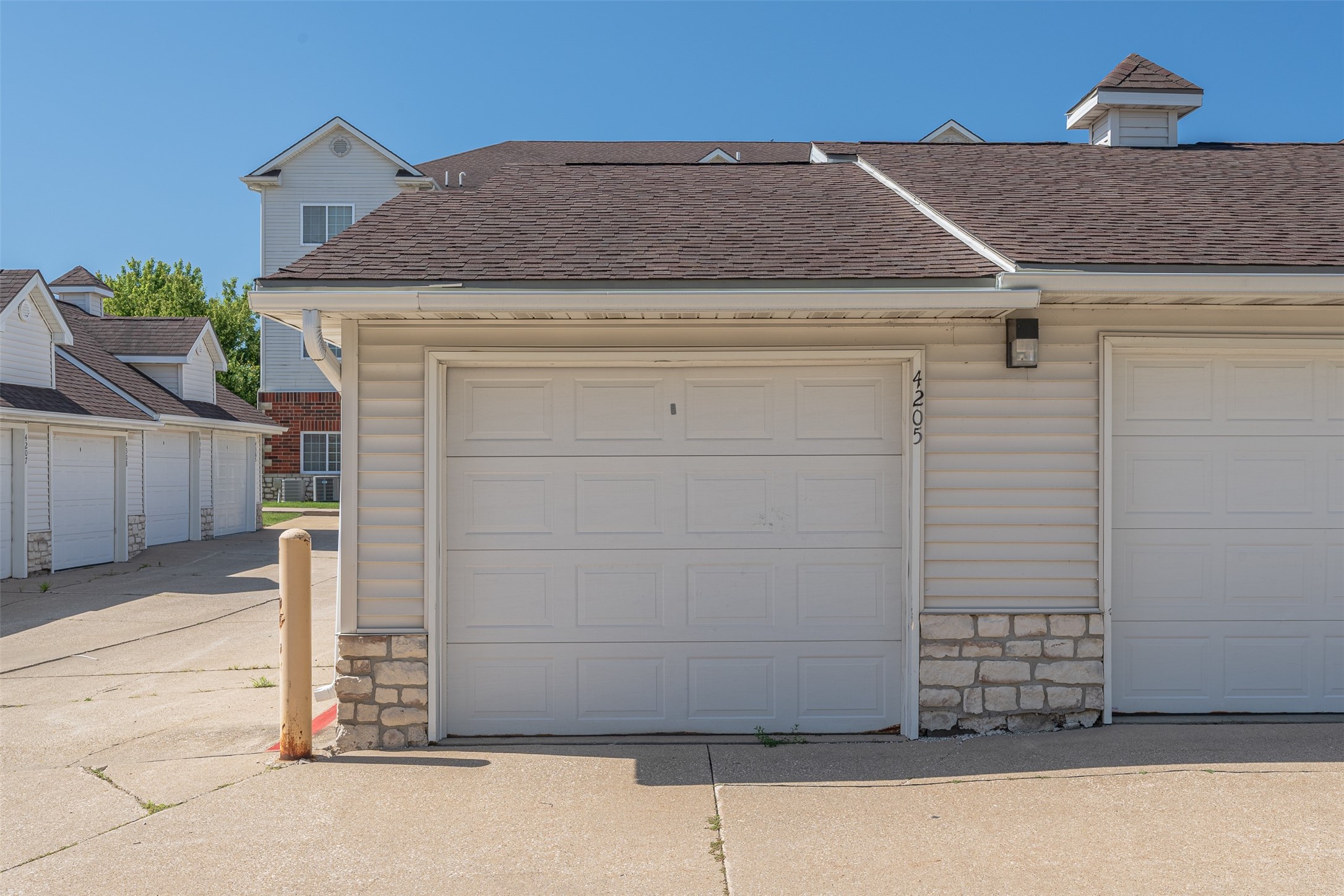 6255 Beechtree Drive 4205 Property Photo 26