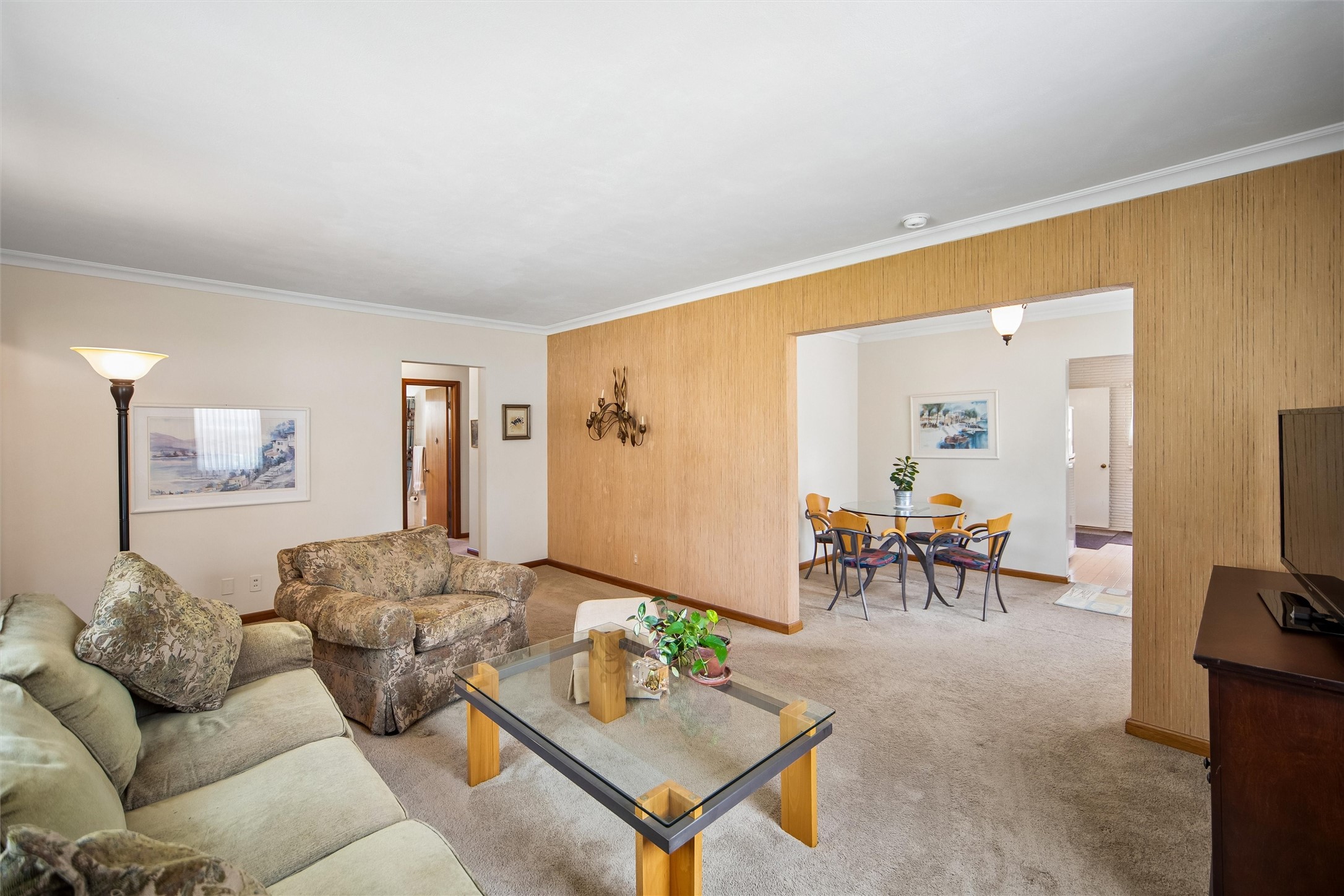 6701 Carpenter Avenue Property Photo 6