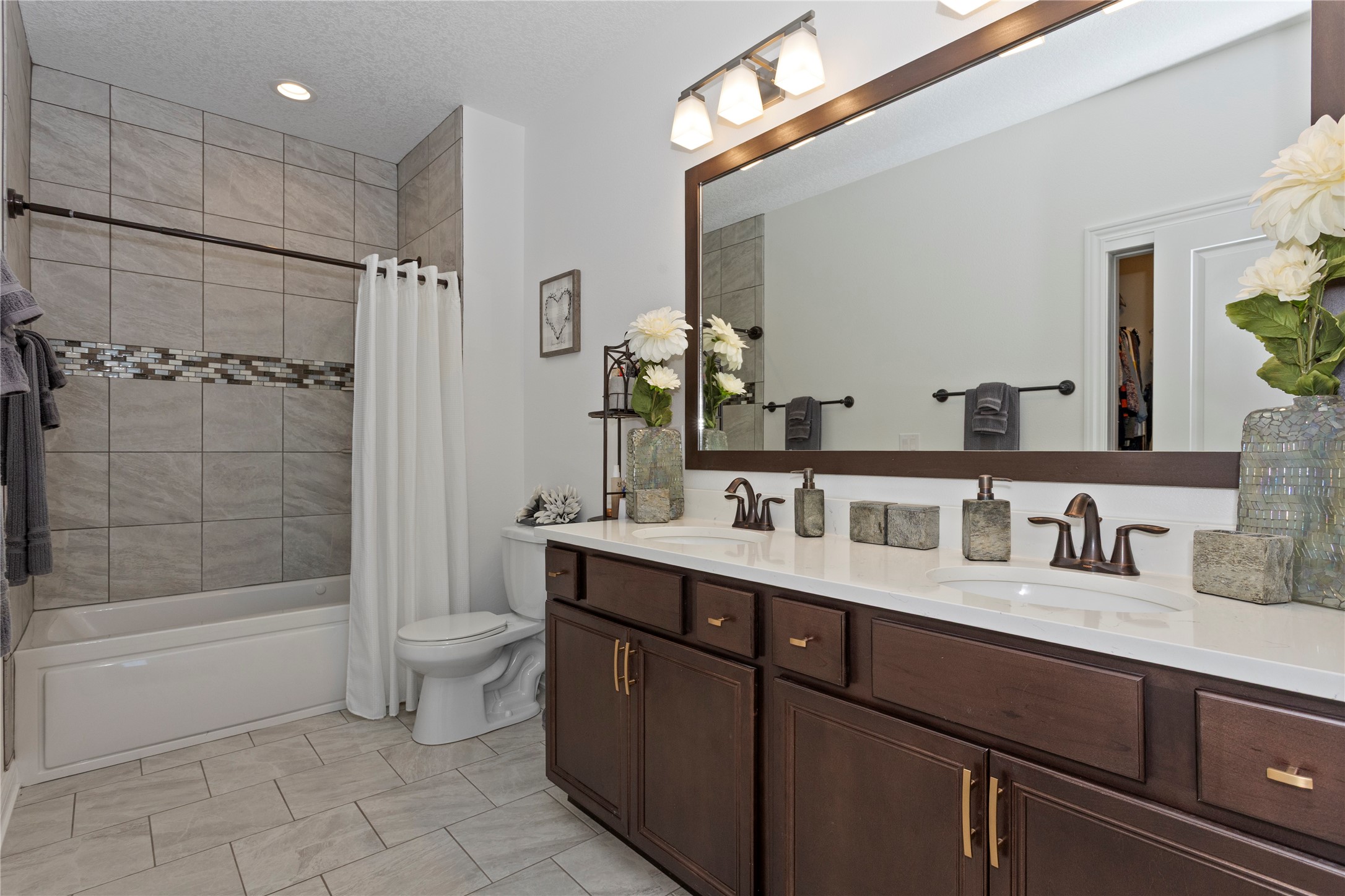 10041 Powell Avenue Property Photo 15