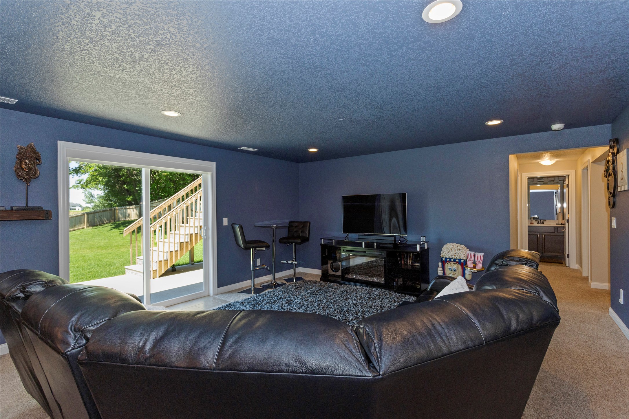 10041 Powell Avenue Property Photo 24