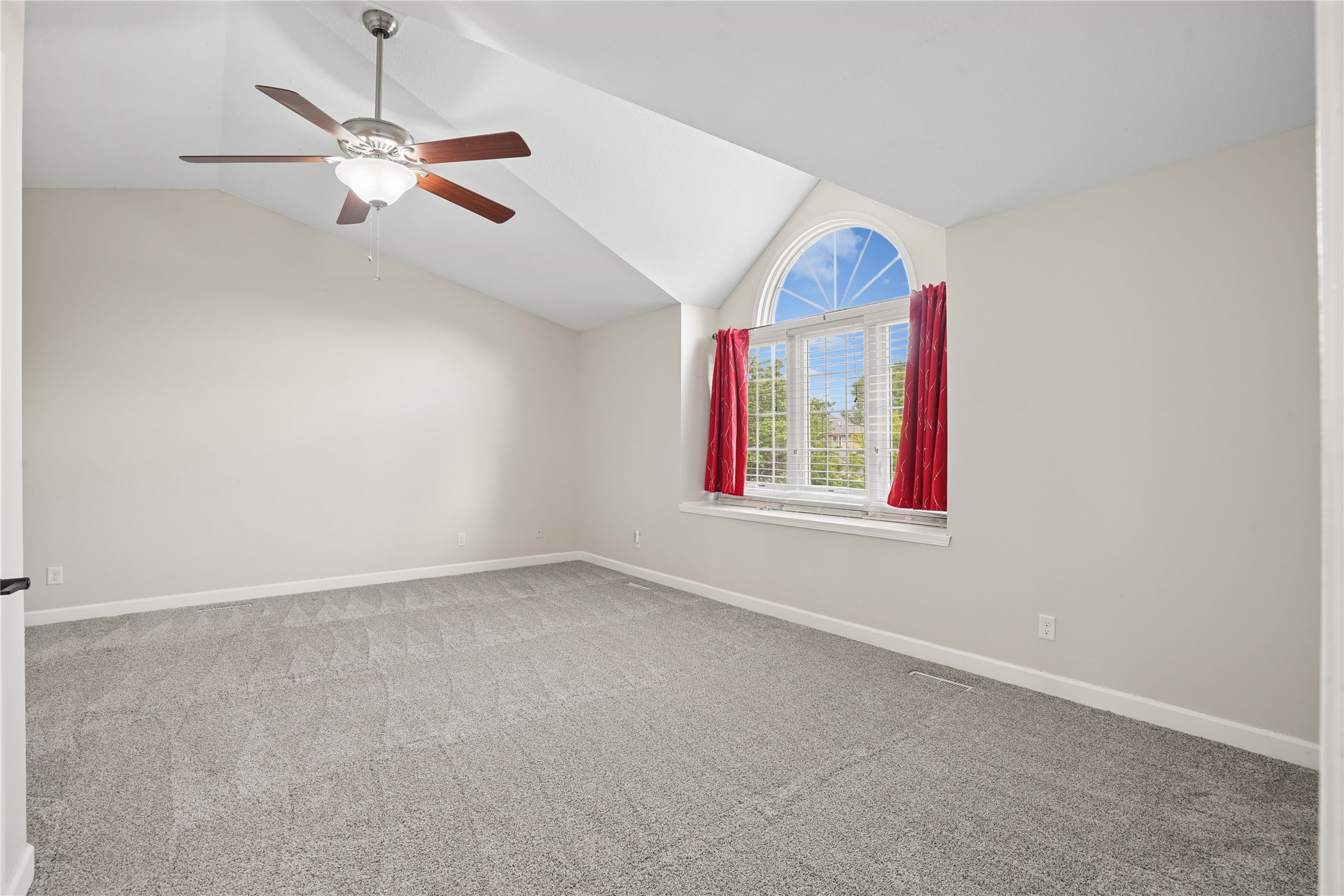 305 Ne 16th Street Property Photo 13
