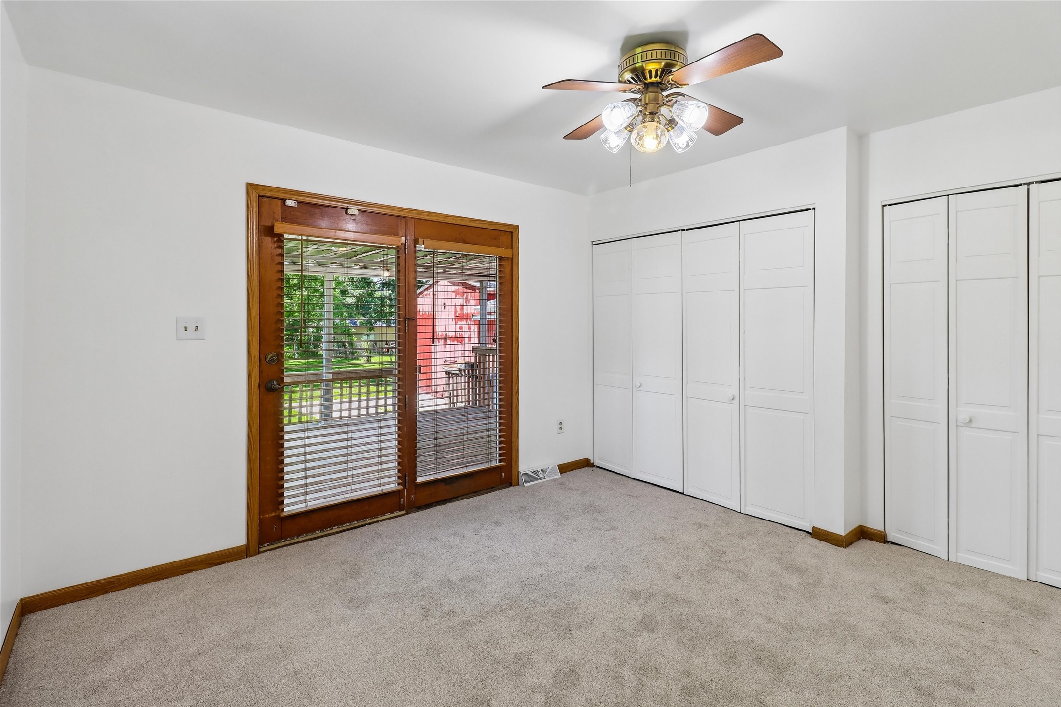 5950 Se 19th Street Property Photo 9
