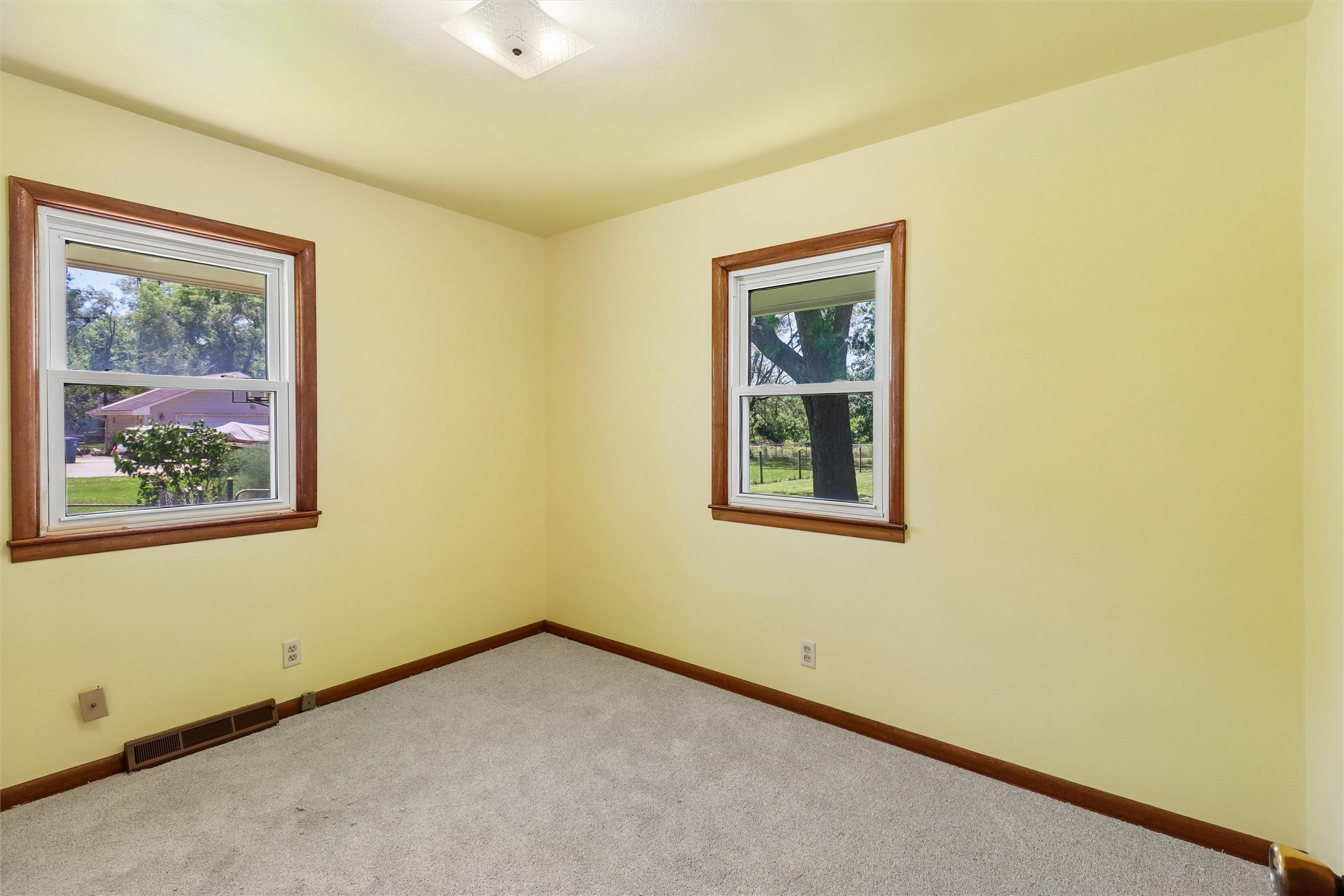 5950 Se 19th Street Property Photo 11