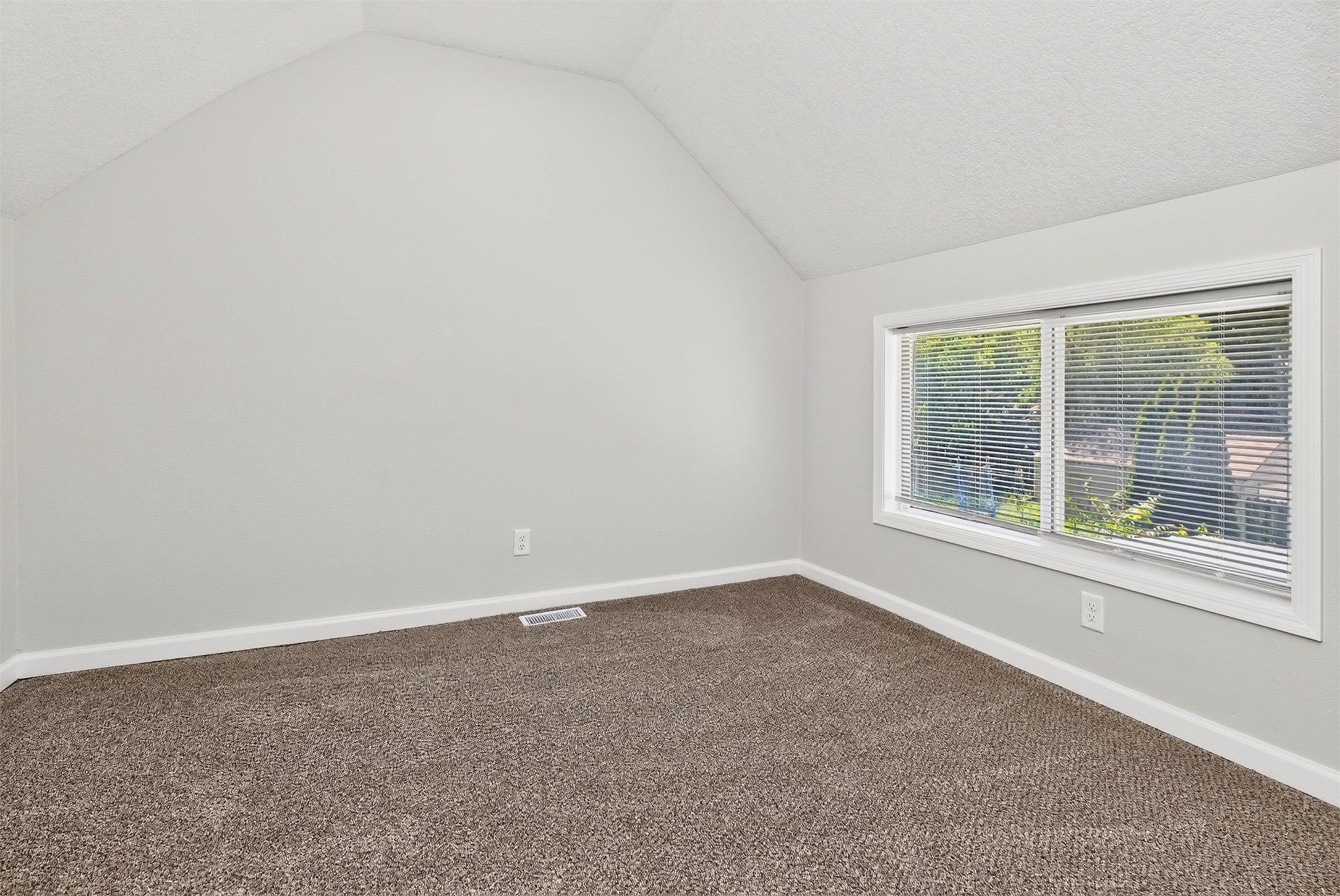 3315 1st Street Property Photo 14