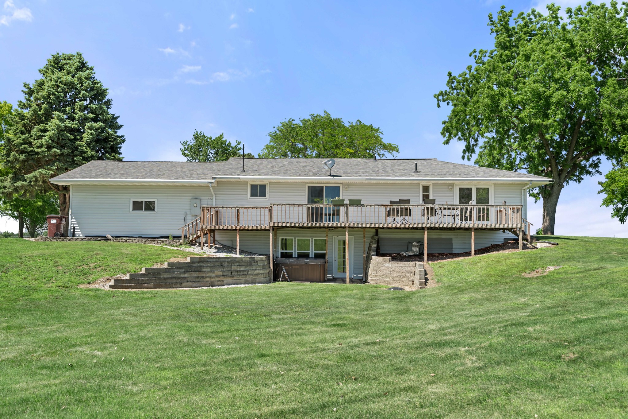 1332 County Line Road Property Photo 3