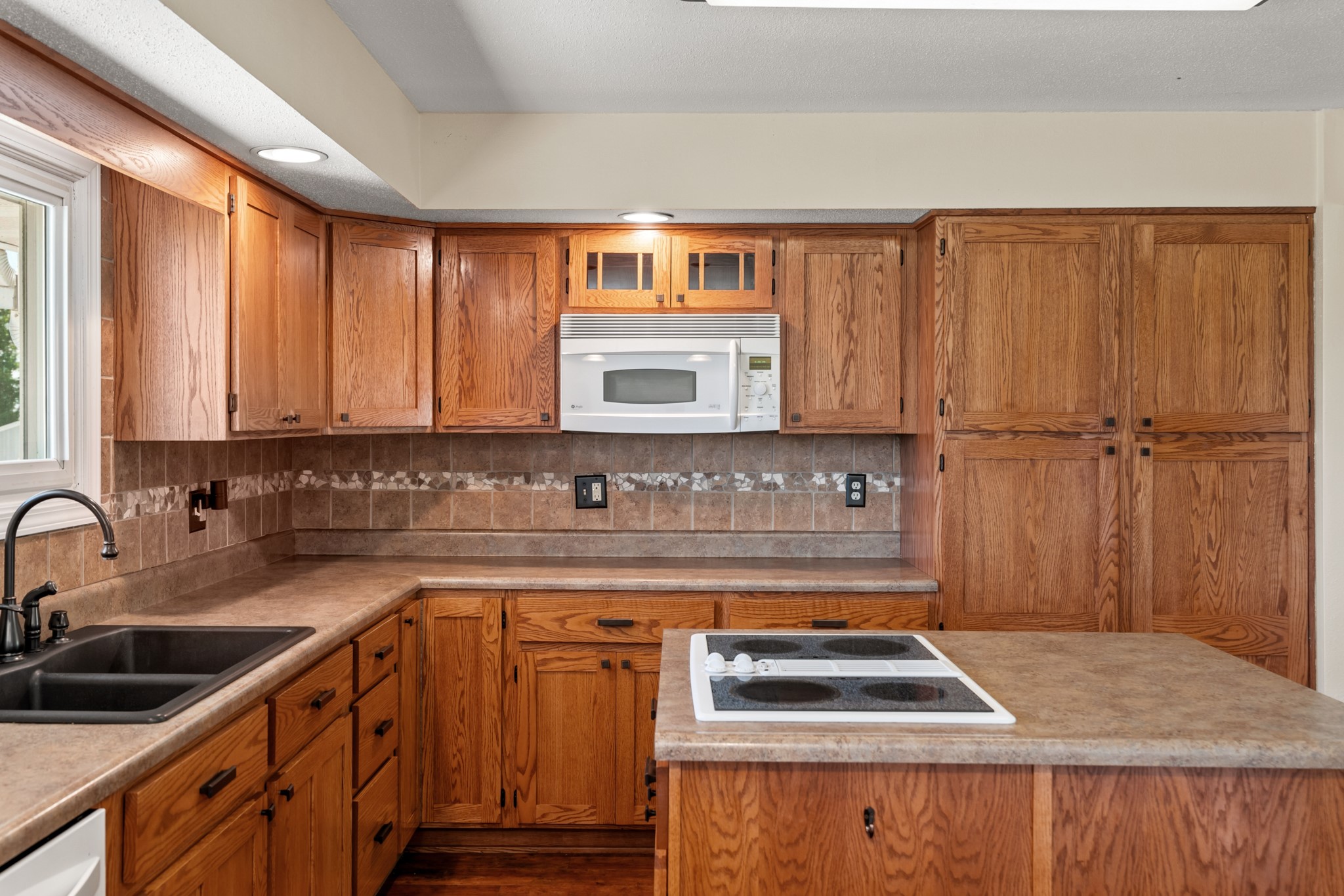 1332 County Line Road Property Photo 15
