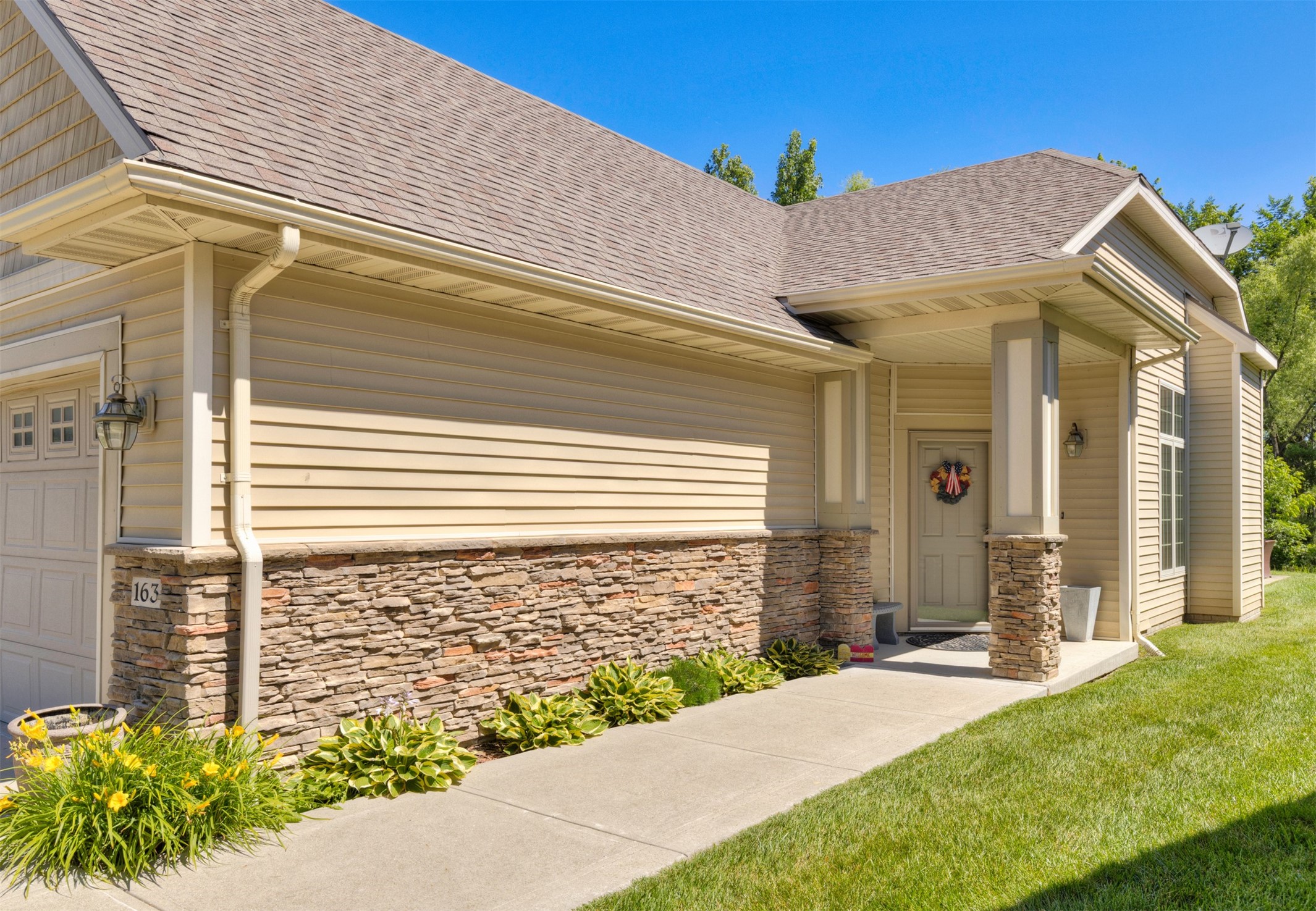 645 65th Place 163 Property Photo 3