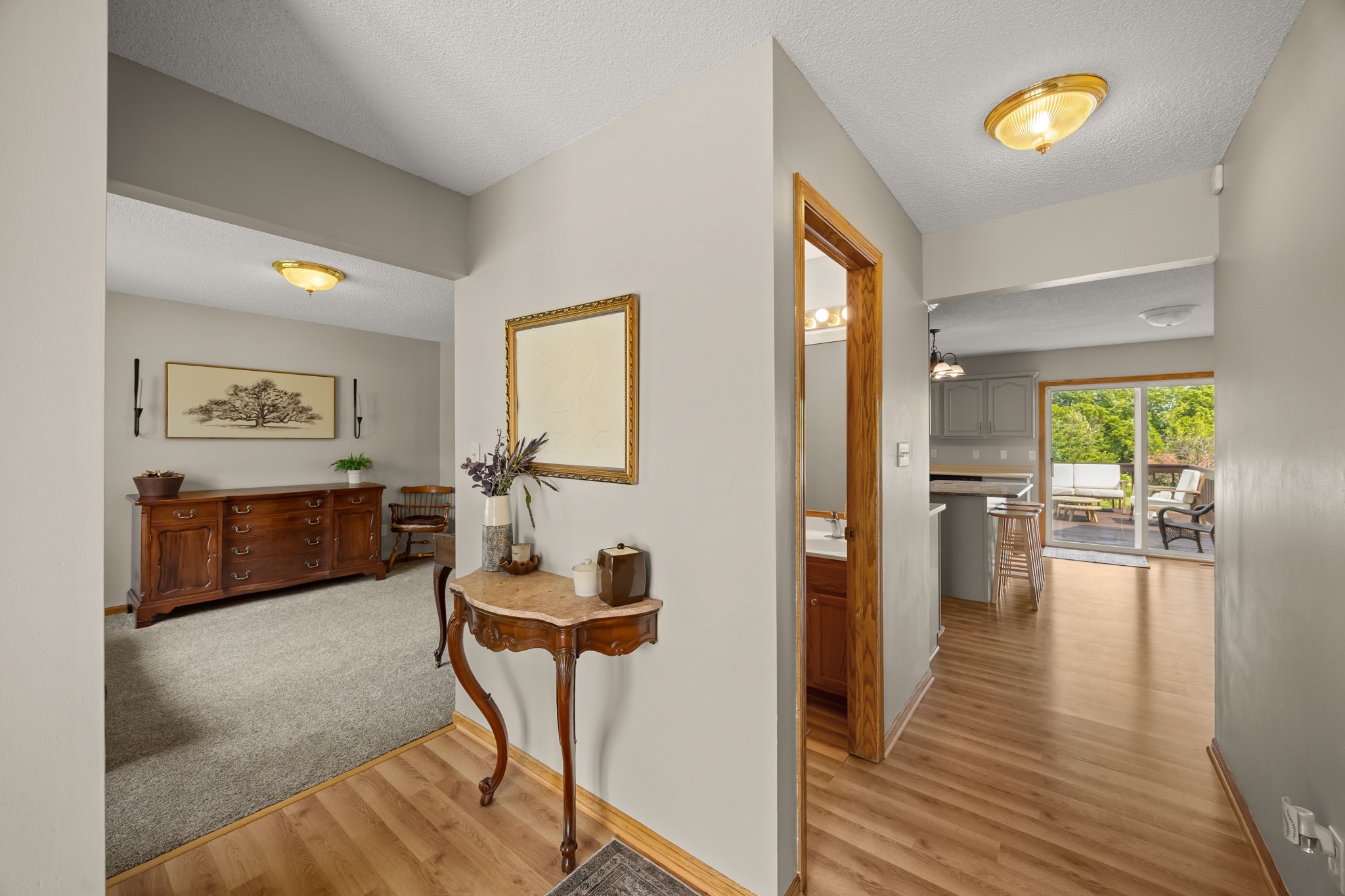 9217 Ridgeview Drive Property Photo 4