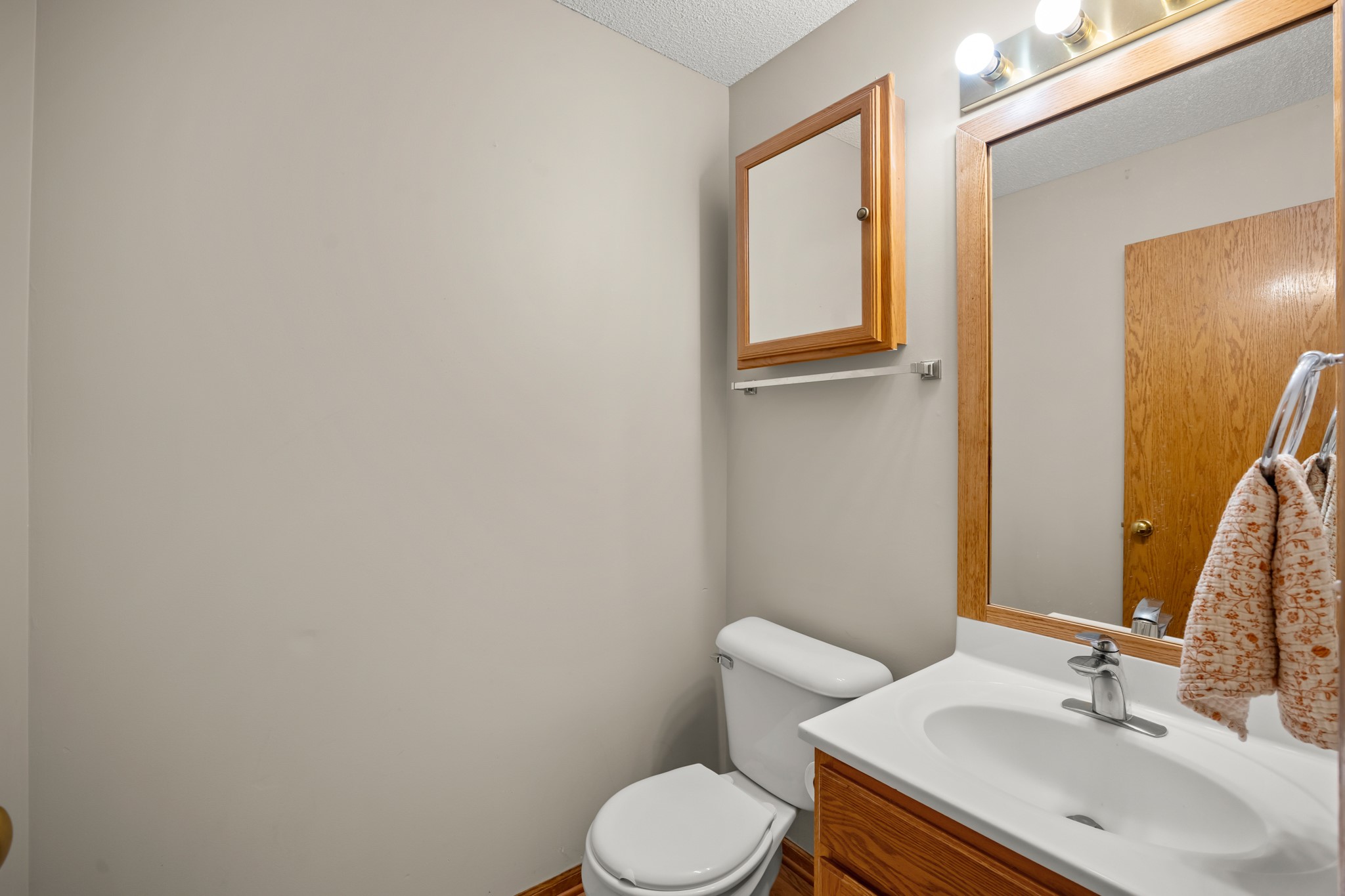 9217 Ridgeview Drive Property Photo 9