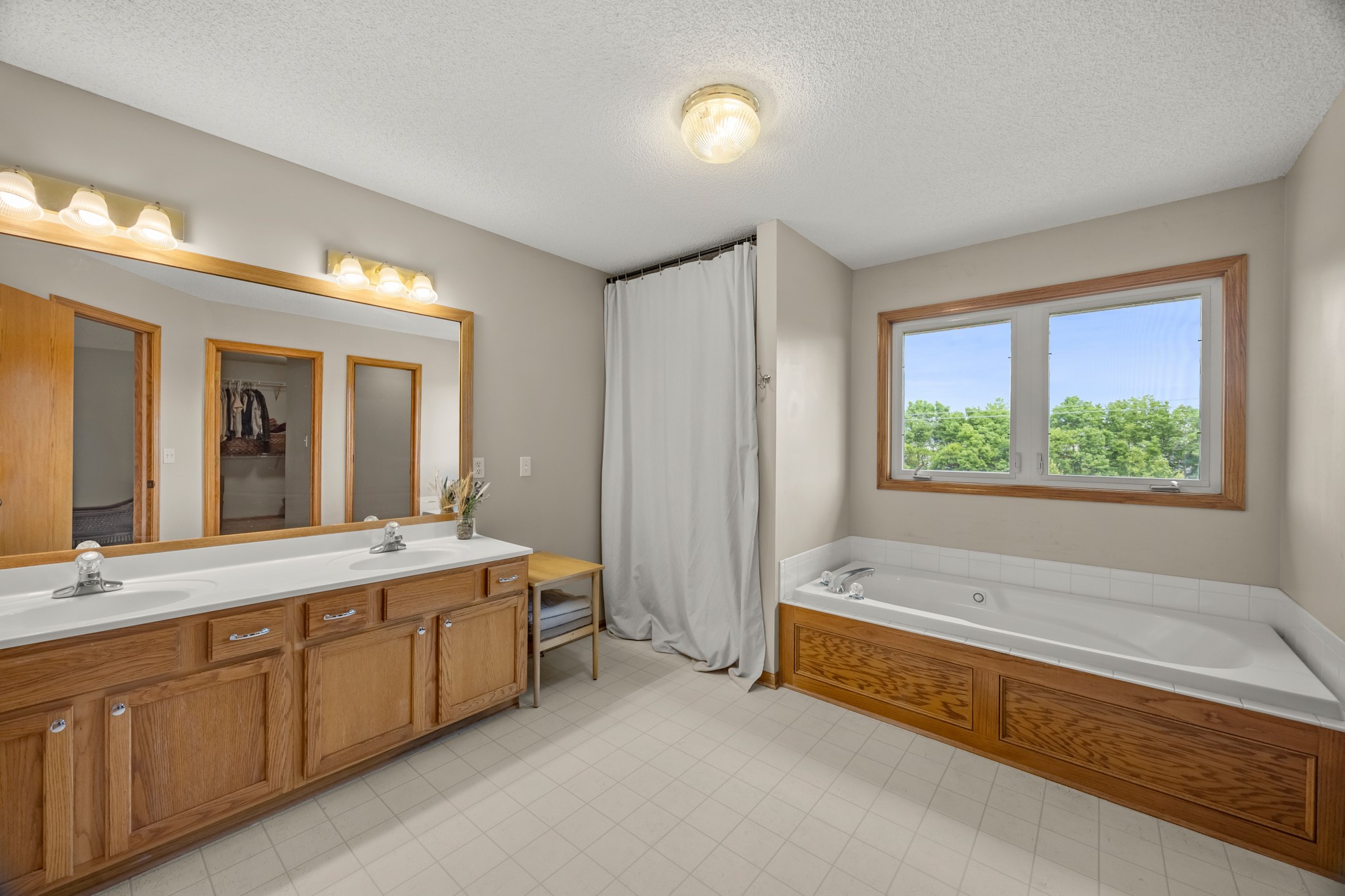9217 Ridgeview Drive Property Photo 17