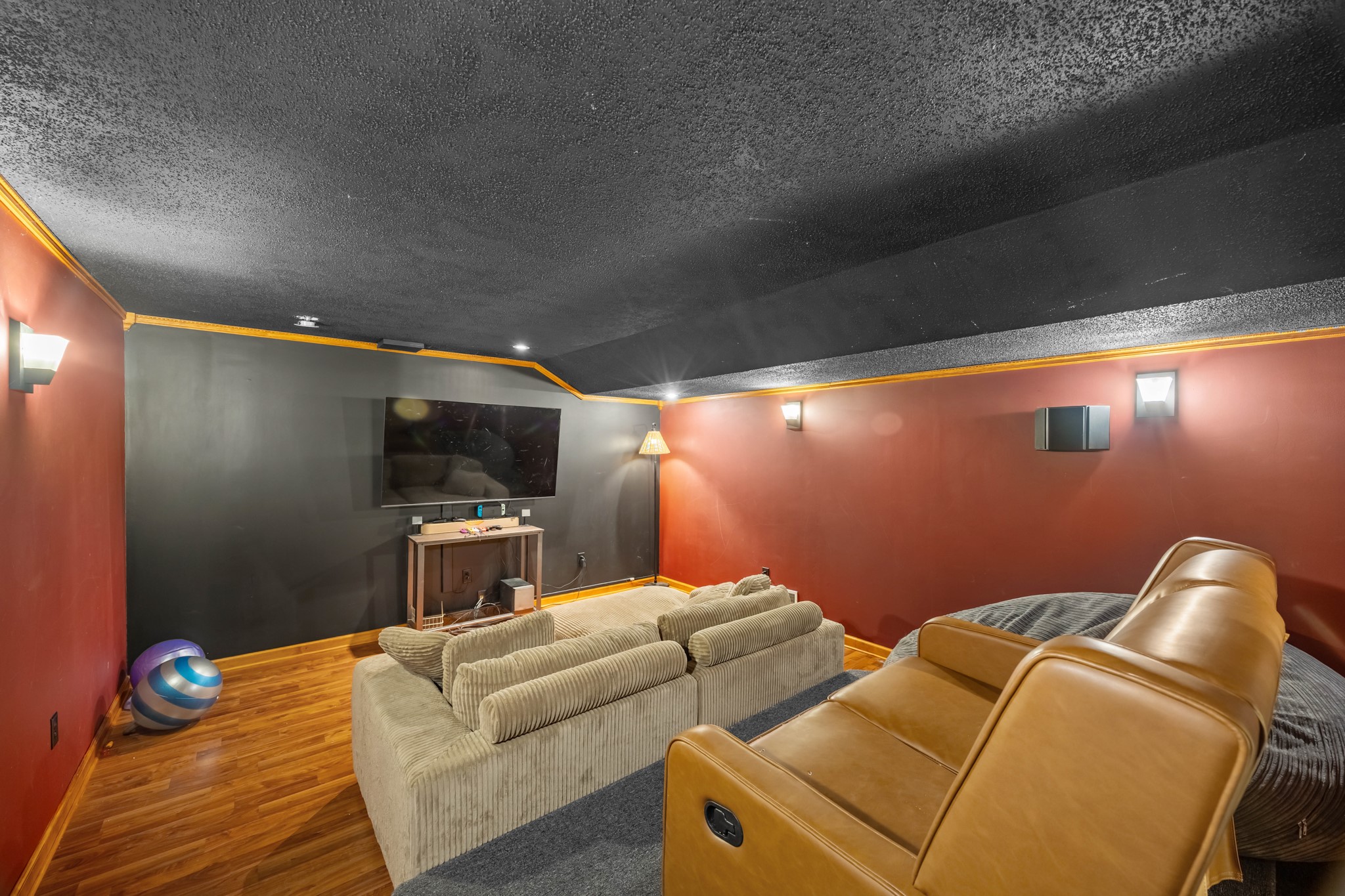 9217 Ridgeview Drive Property Photo 26