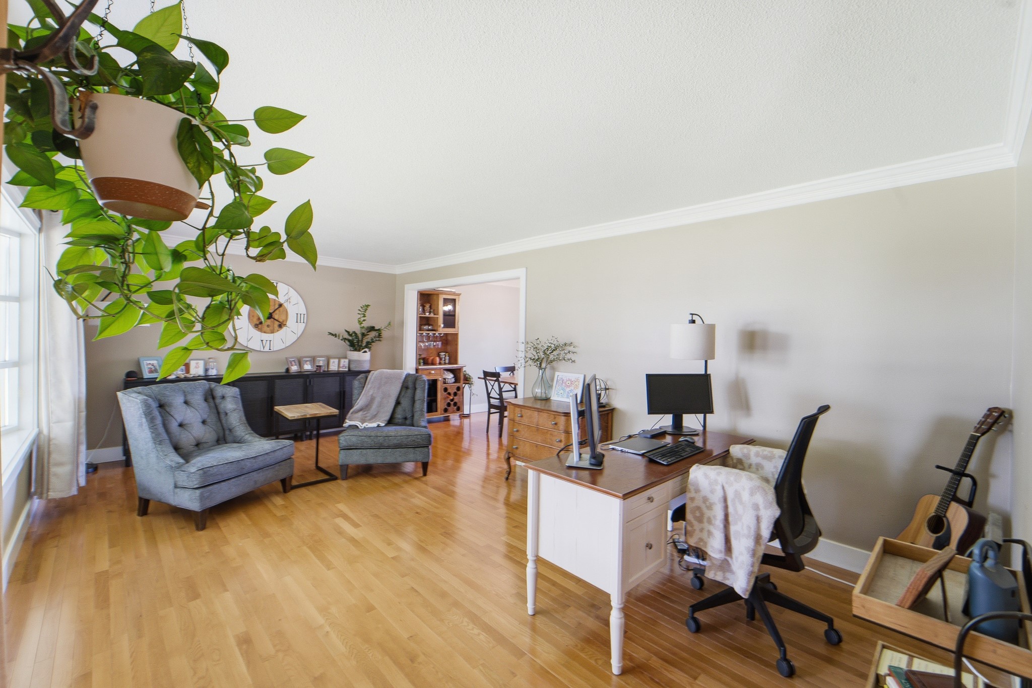 2104 Meadow Brook Drive Property Photo 3