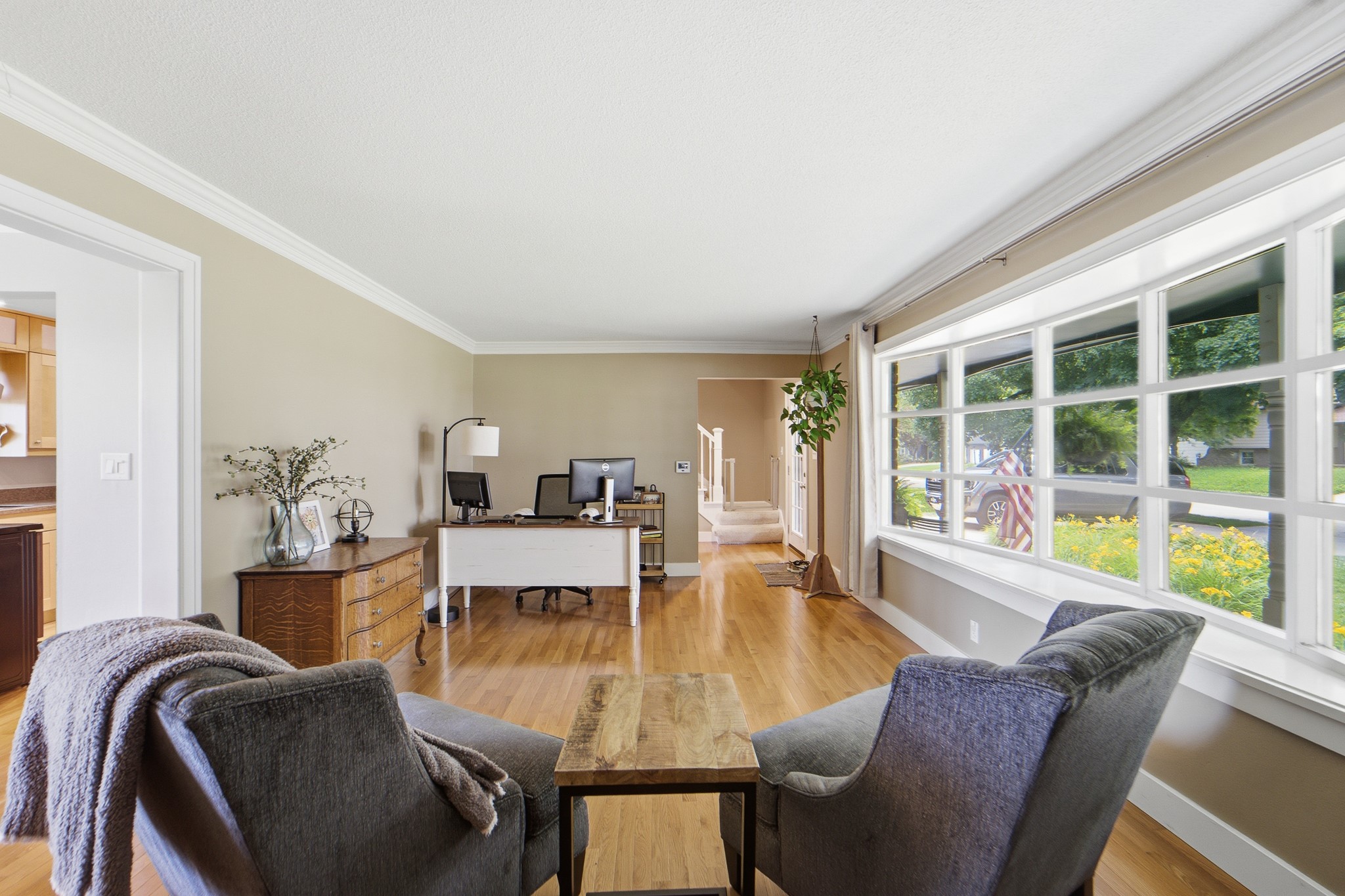 2104 Meadow Brook Drive Property Photo 4