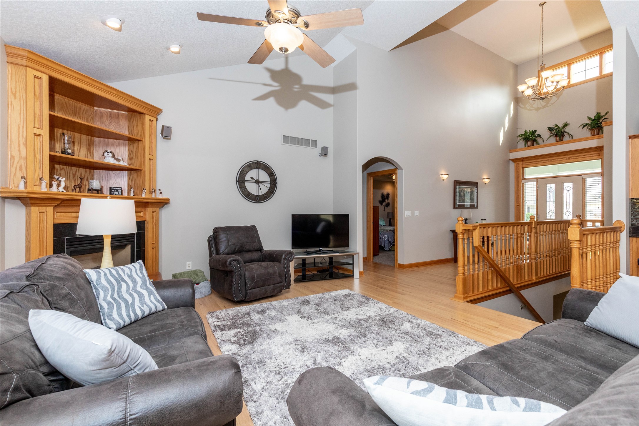 12307 Twana Drive Property Photo 6