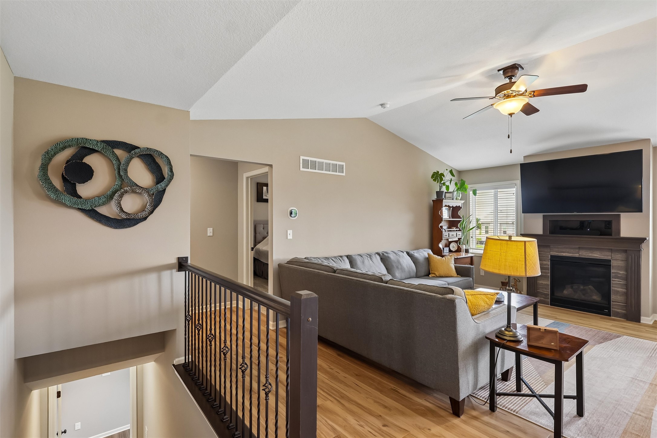 575 Ne Brookshire Drive Property Photo 4