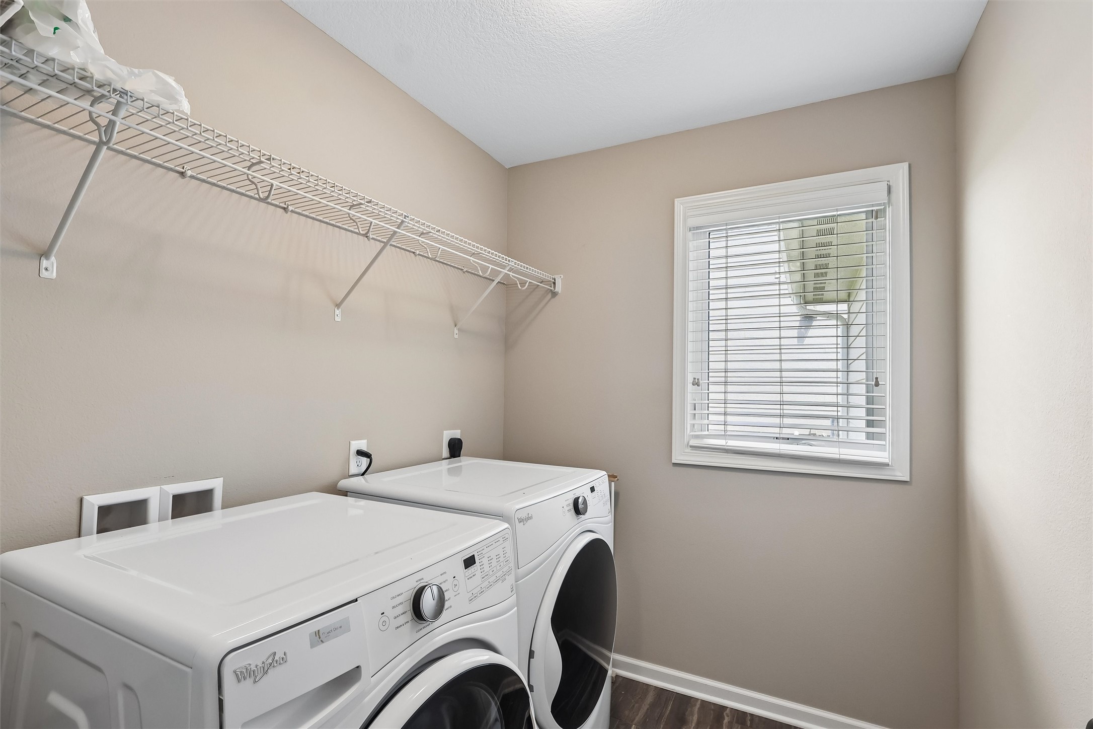 575 Ne Brookshire Drive Property Photo 28