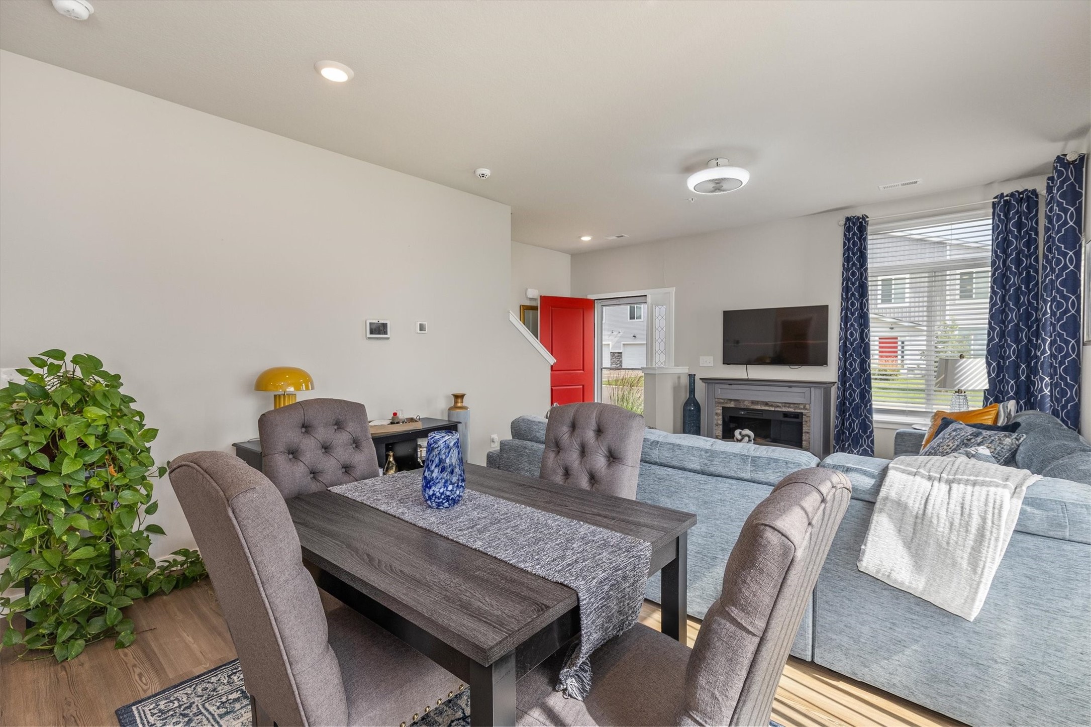 9536 Capstone Court Property Photo 10