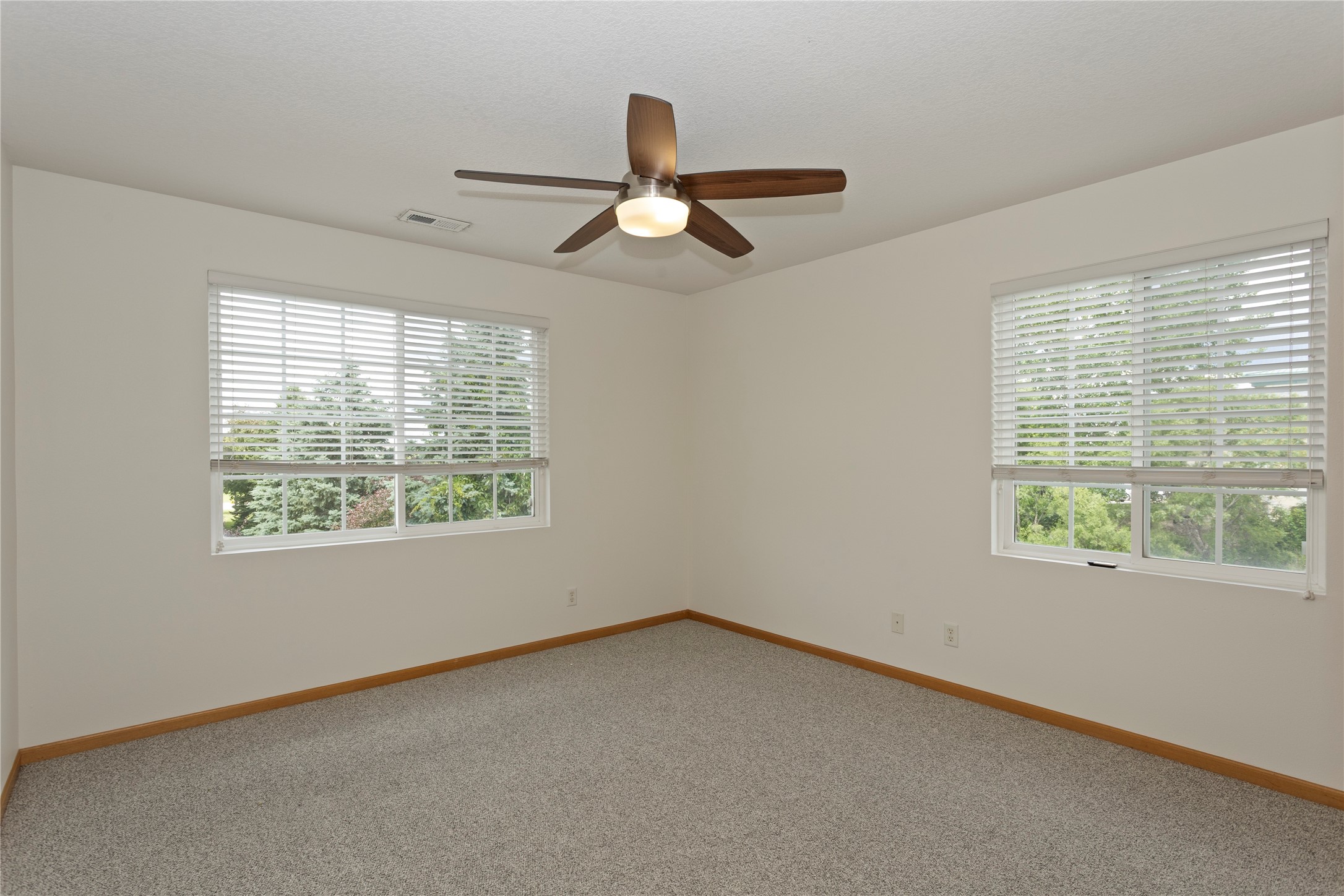 856 Se Mulberry Lane Property Photo 12