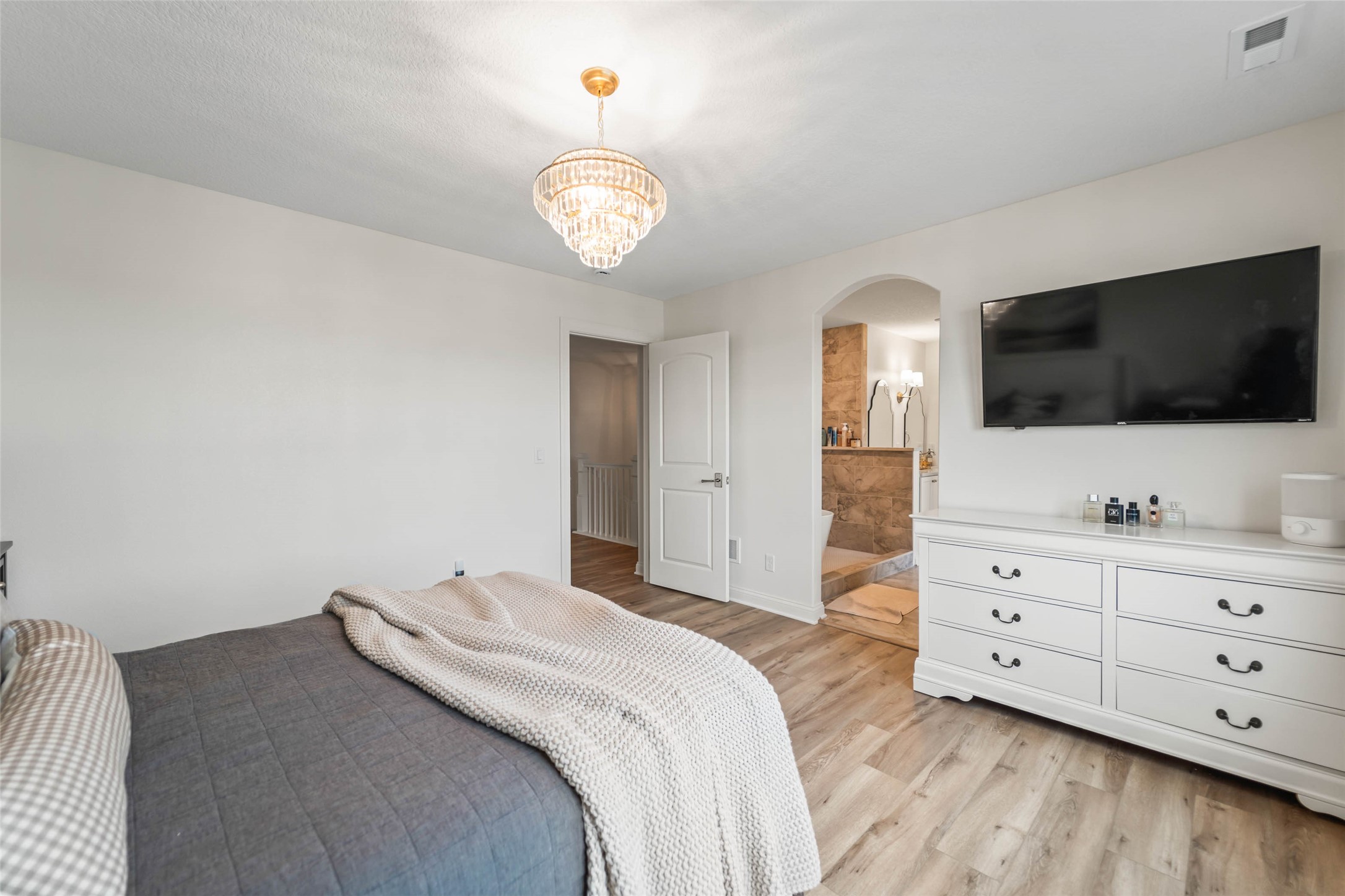 4716 90th Street Property Photo 13