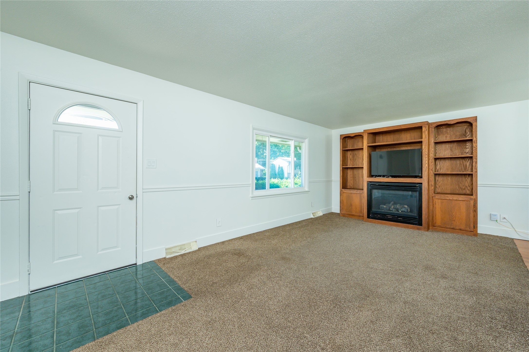 6800 Holcomb Avenue Property Photo 3
