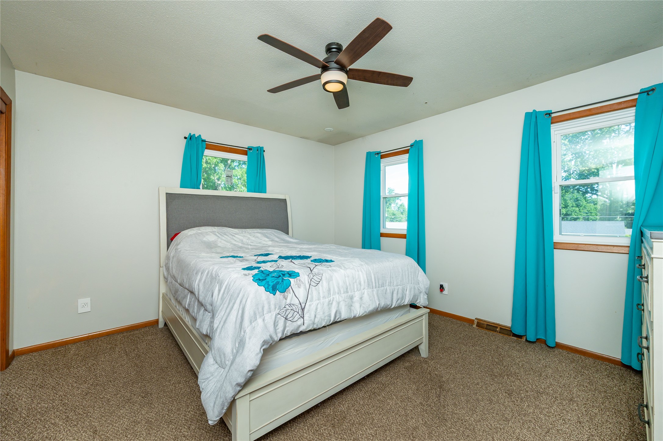 6800 Holcomb Avenue Property Photo 12