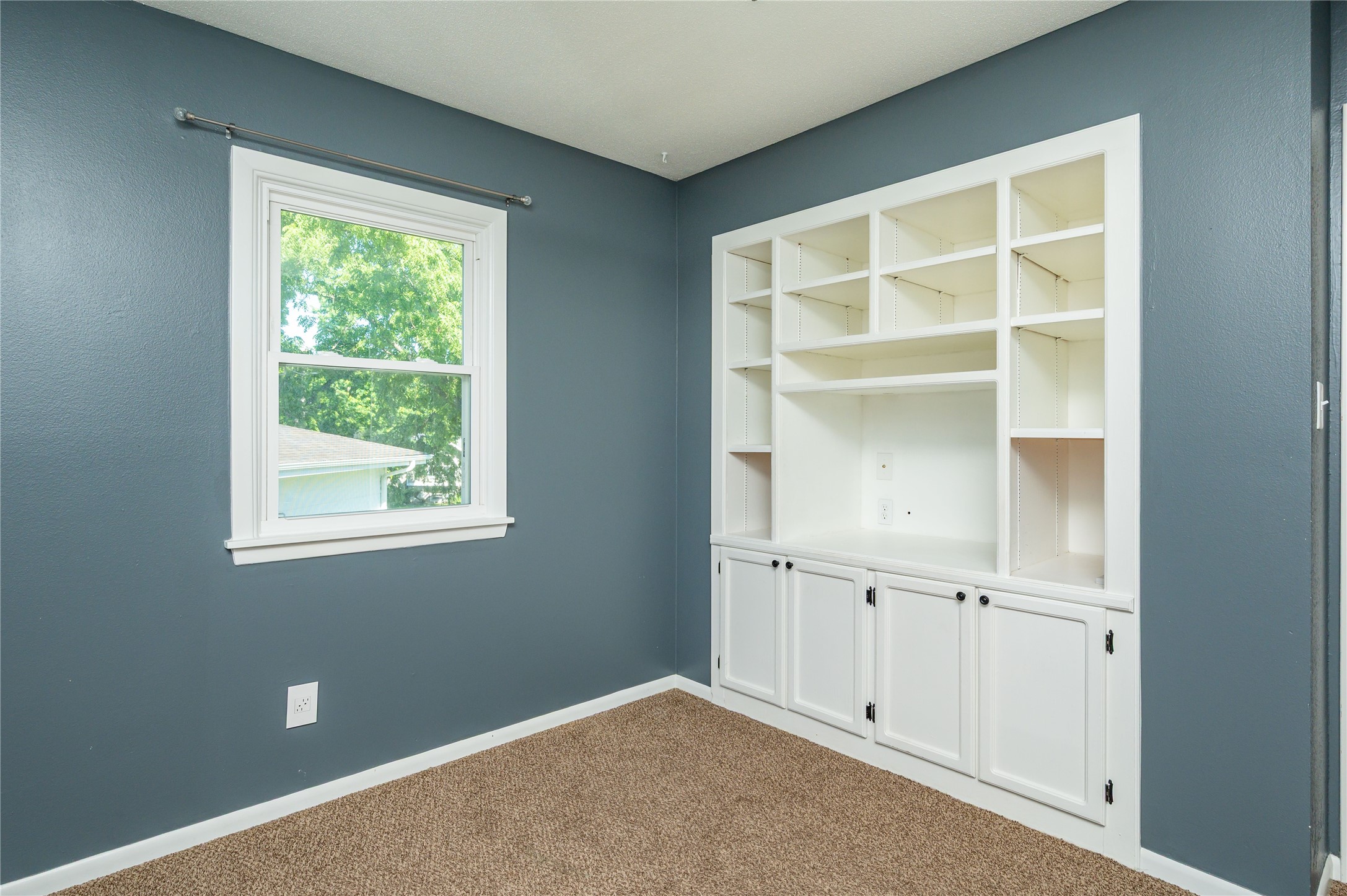6800 Holcomb Avenue Property Photo 15