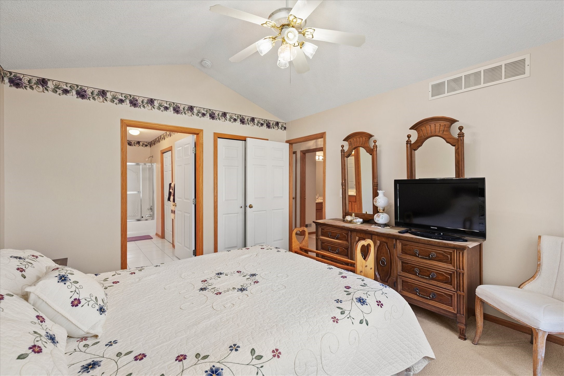 130 Nw Georgetown Boulevard 2 Property Photo 3
