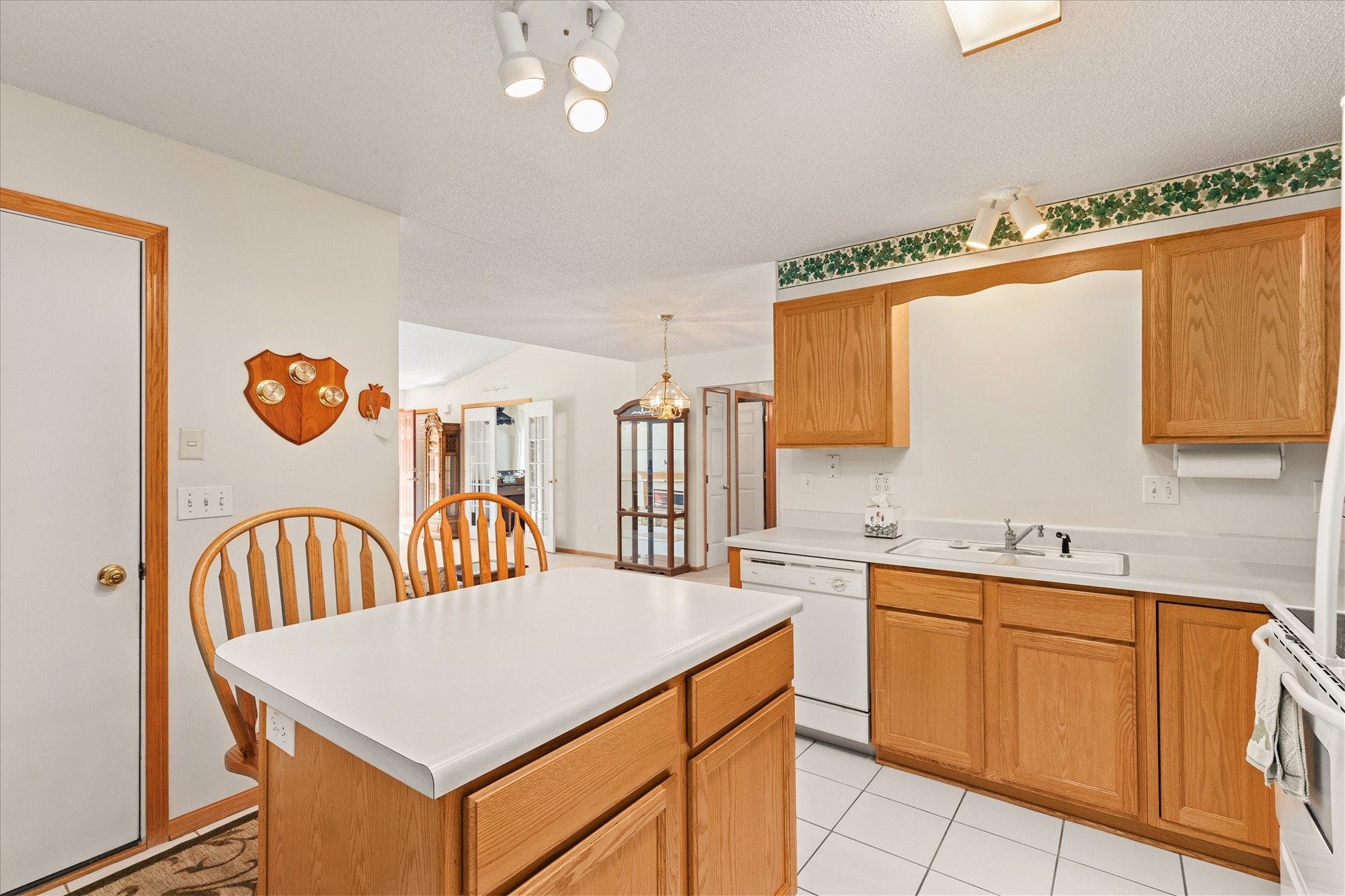 130 Nw Georgetown Boulevard 2 Property Photo 10