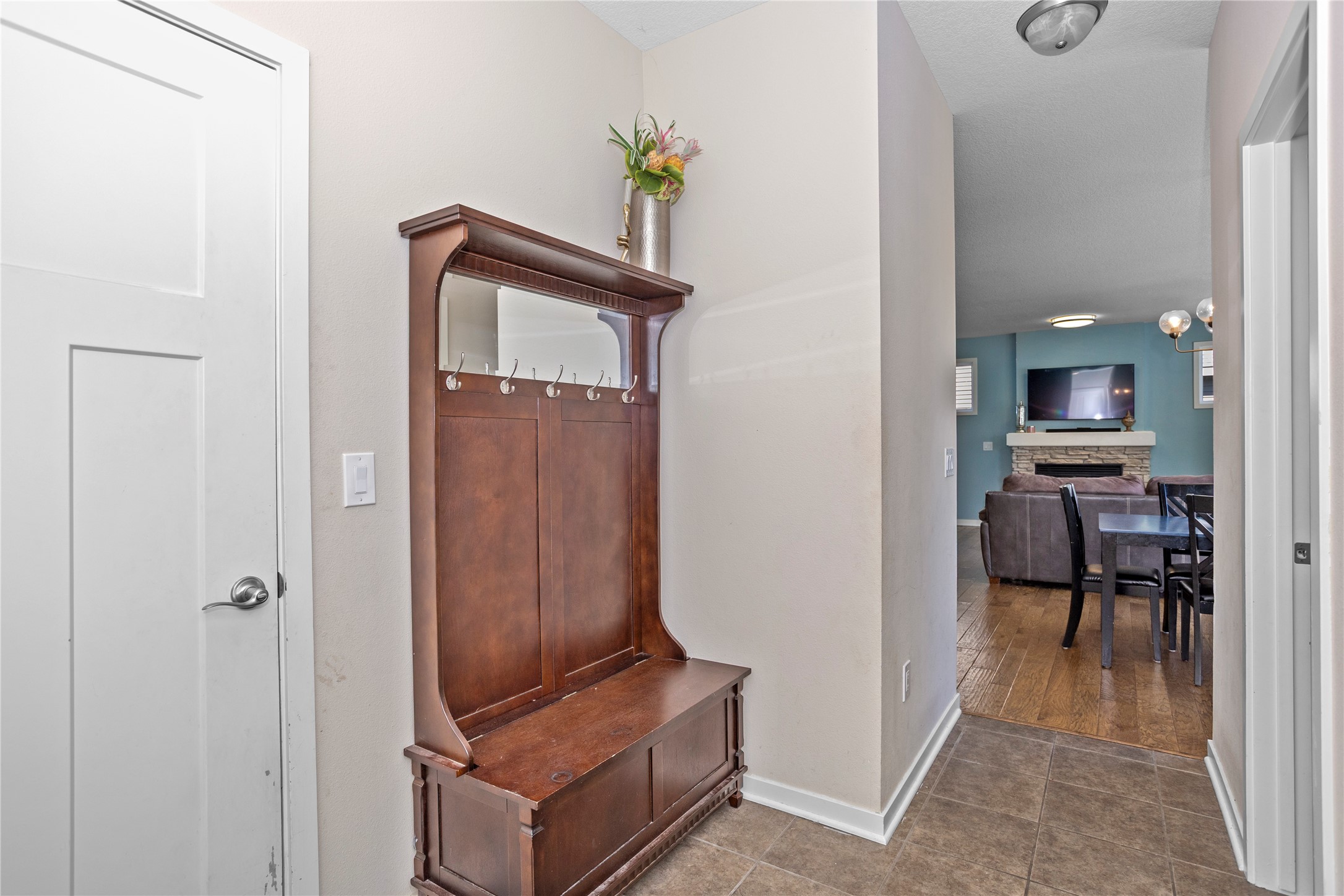 7876 Beechtree Lane Property Photo 17