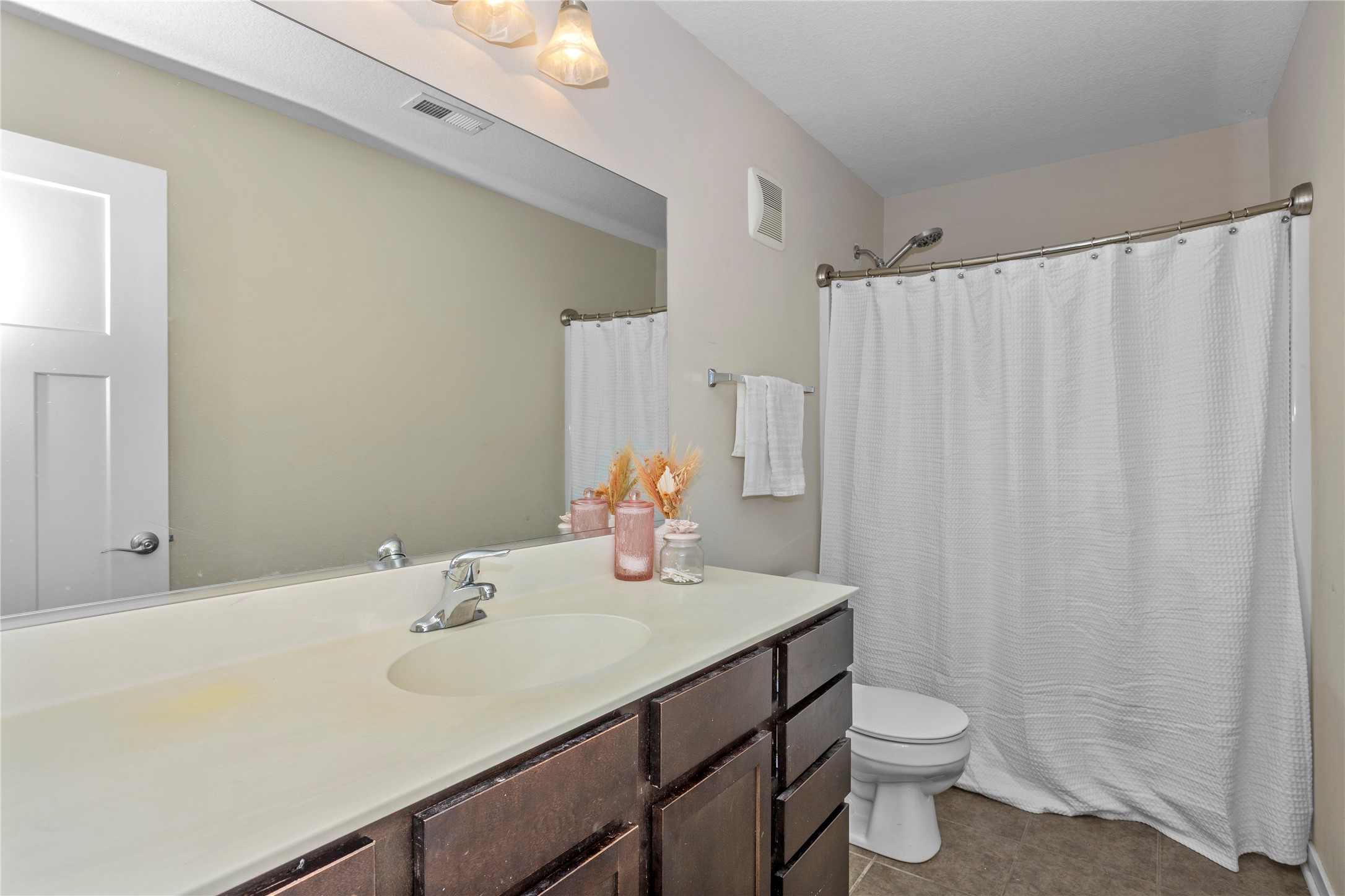 7876 Beechtree Lane Property Photo 27
