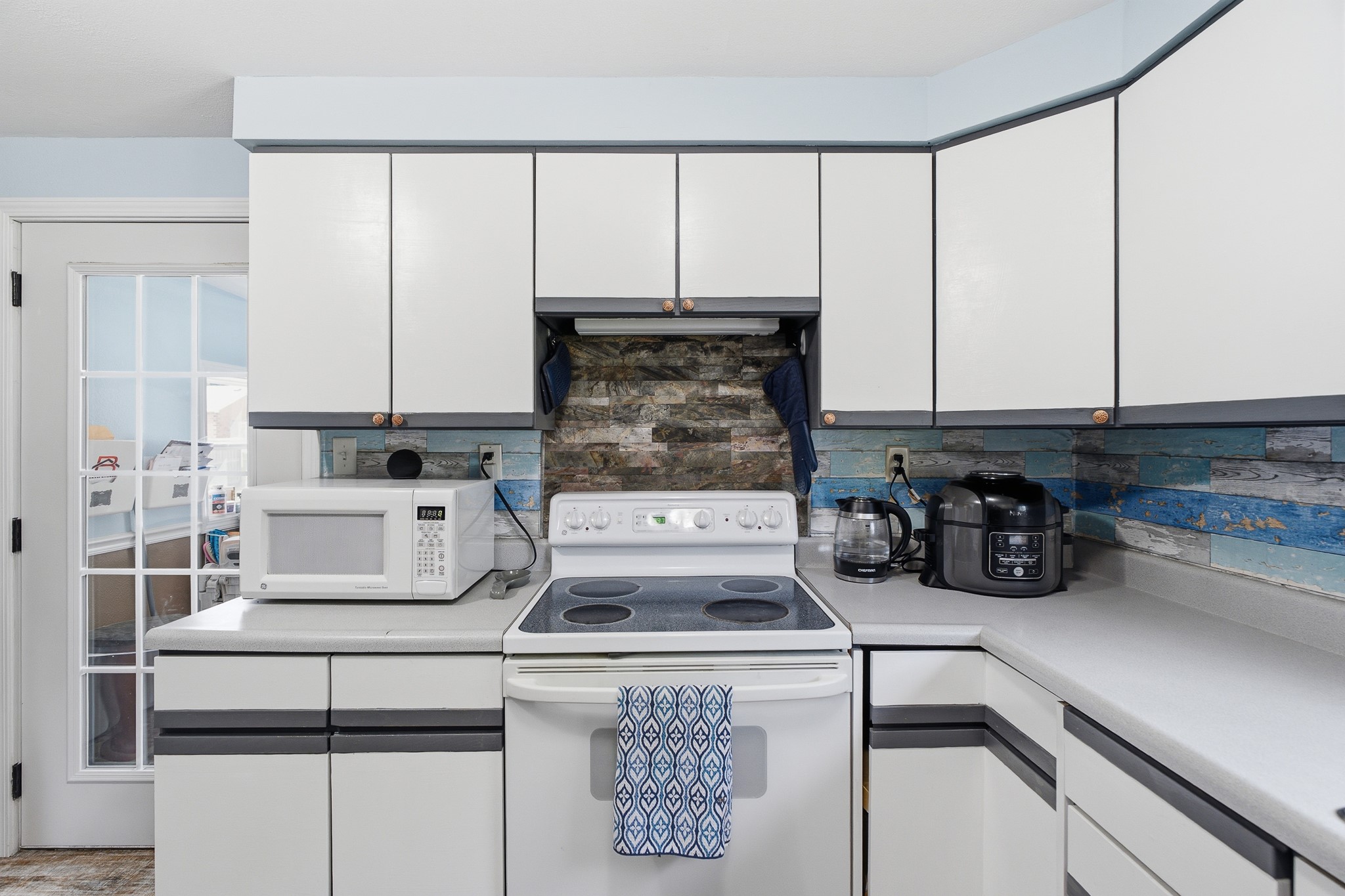 1705 Vine Street Property Photo 6
