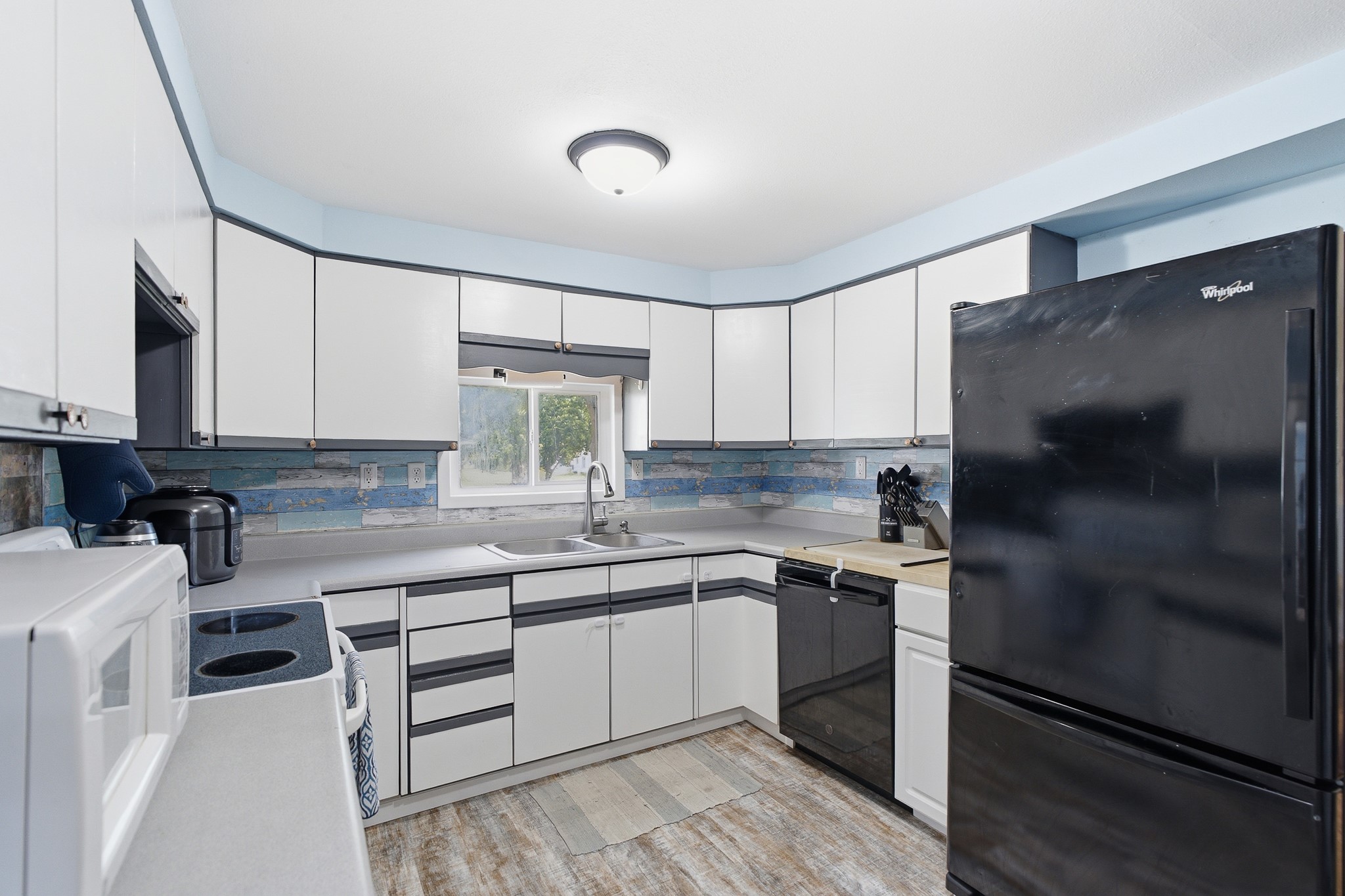 1705 Vine Street Property Photo 9
