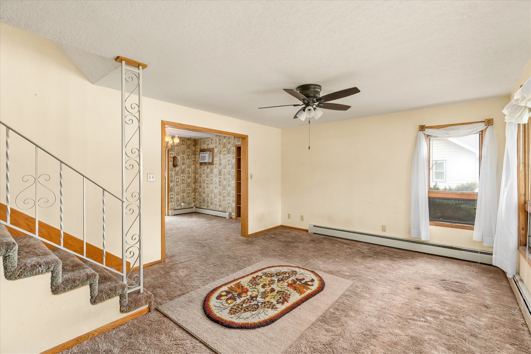 410 W Elm Street Property Photo 6