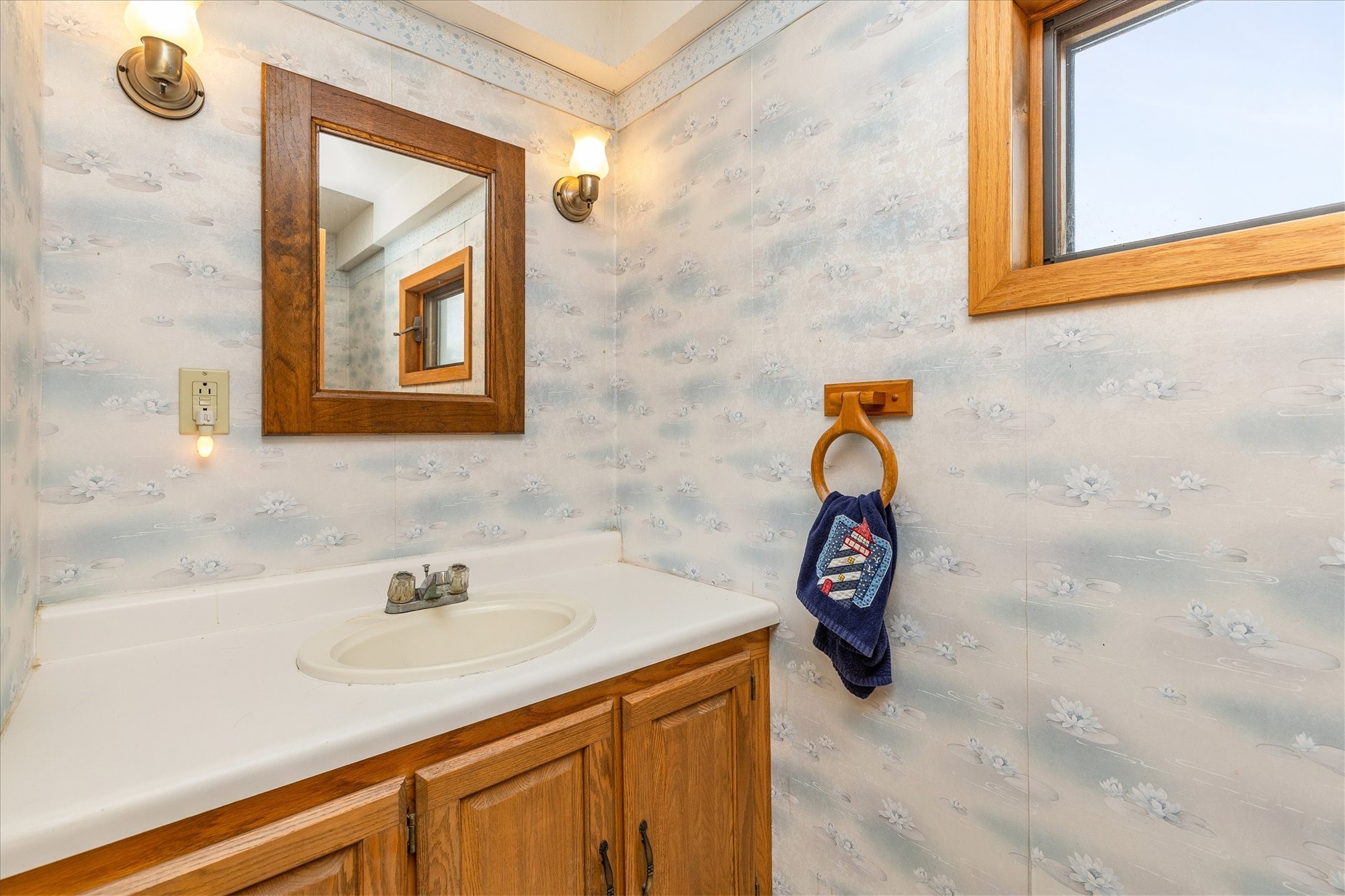 410 W Elm Street Property Photo 15