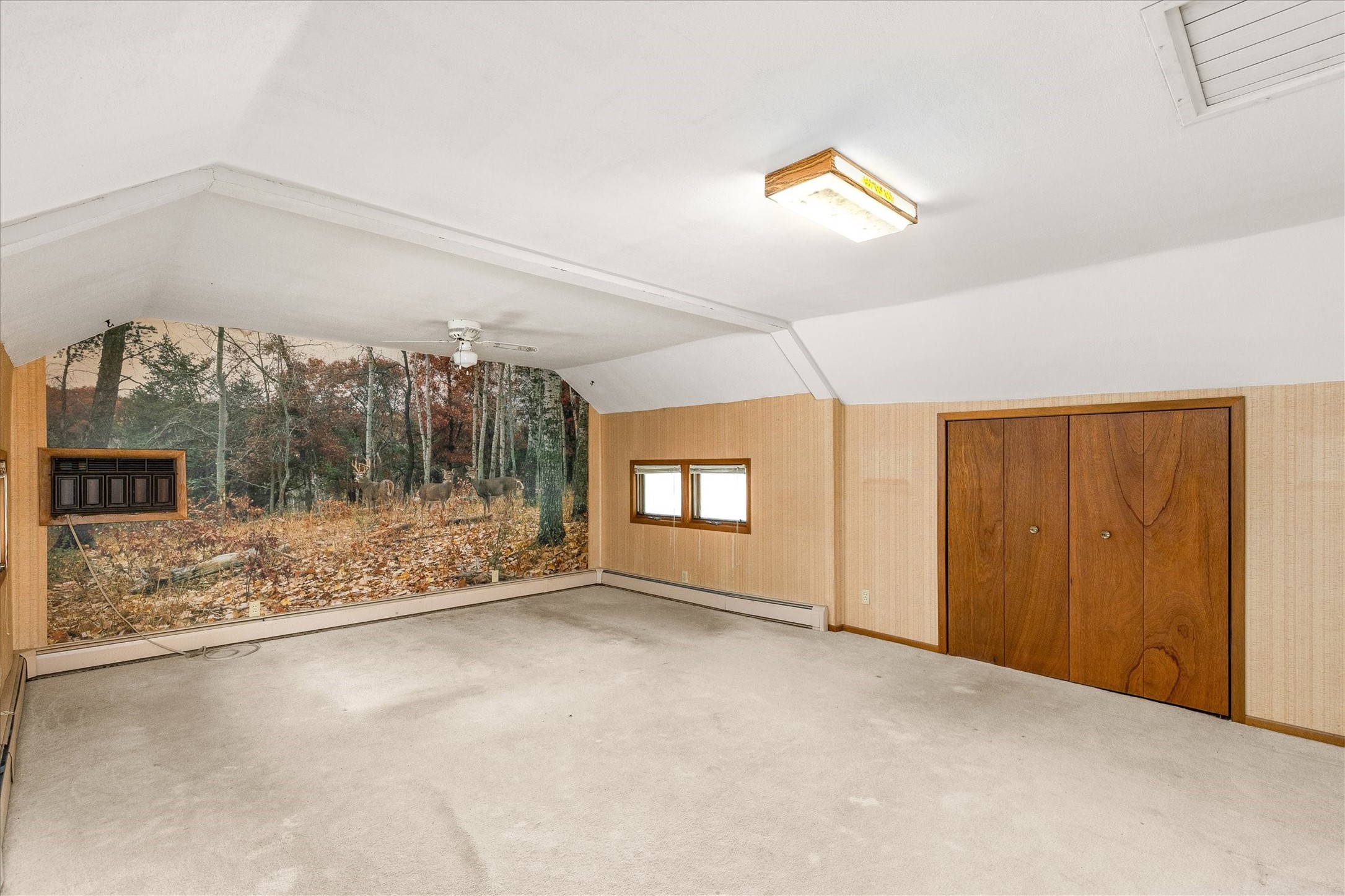 410 W Elm Street Property Photo 16