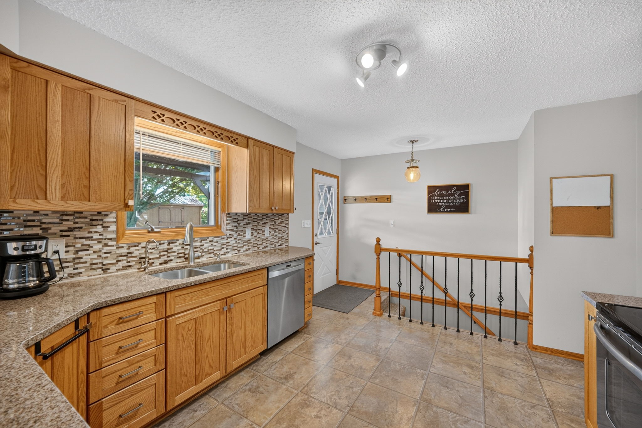 400 S P Street Property Photo 11