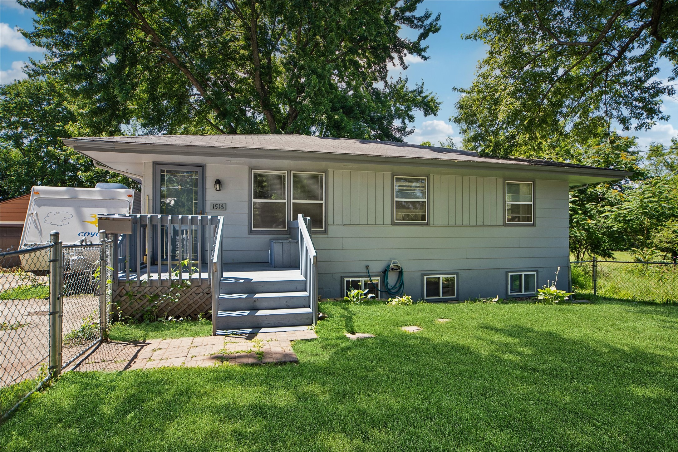 1516 Oak Park Avenue Property Photo 1