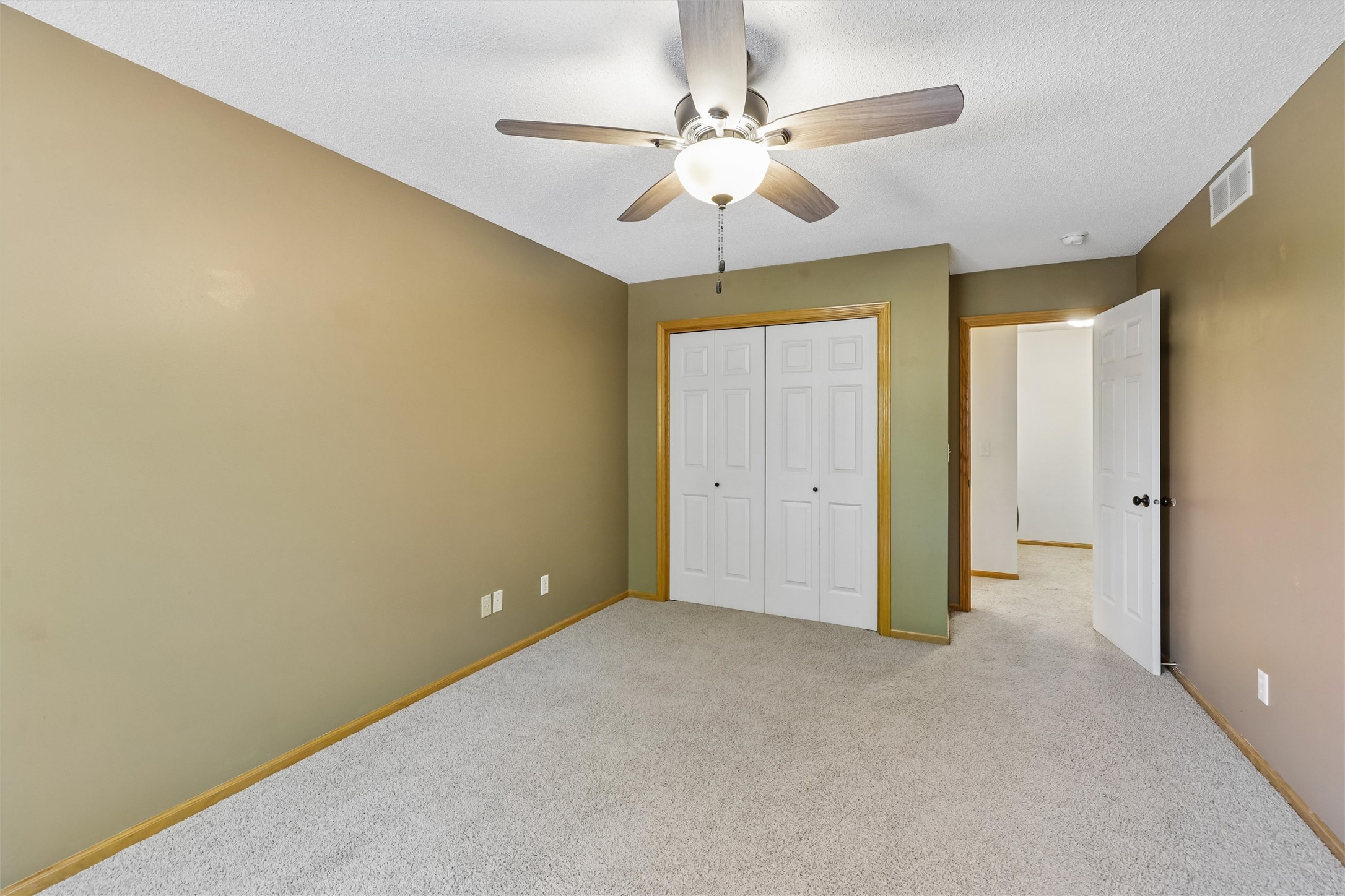 811 Burr Oaks Drive 1102 Property Photo 14