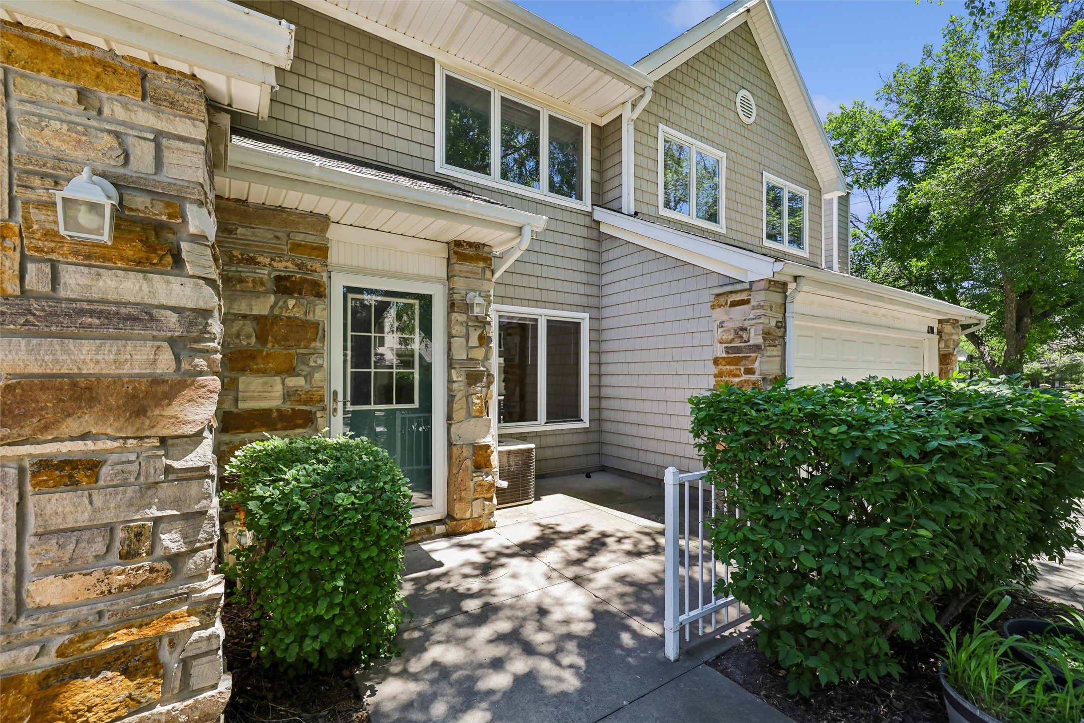811 Burr Oaks Drive 1102 Property Photo 18