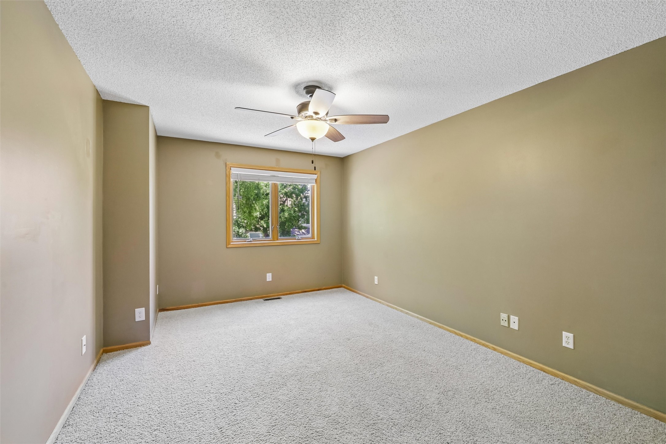 811 Burr Oaks Drive 1102 Property Photo 29