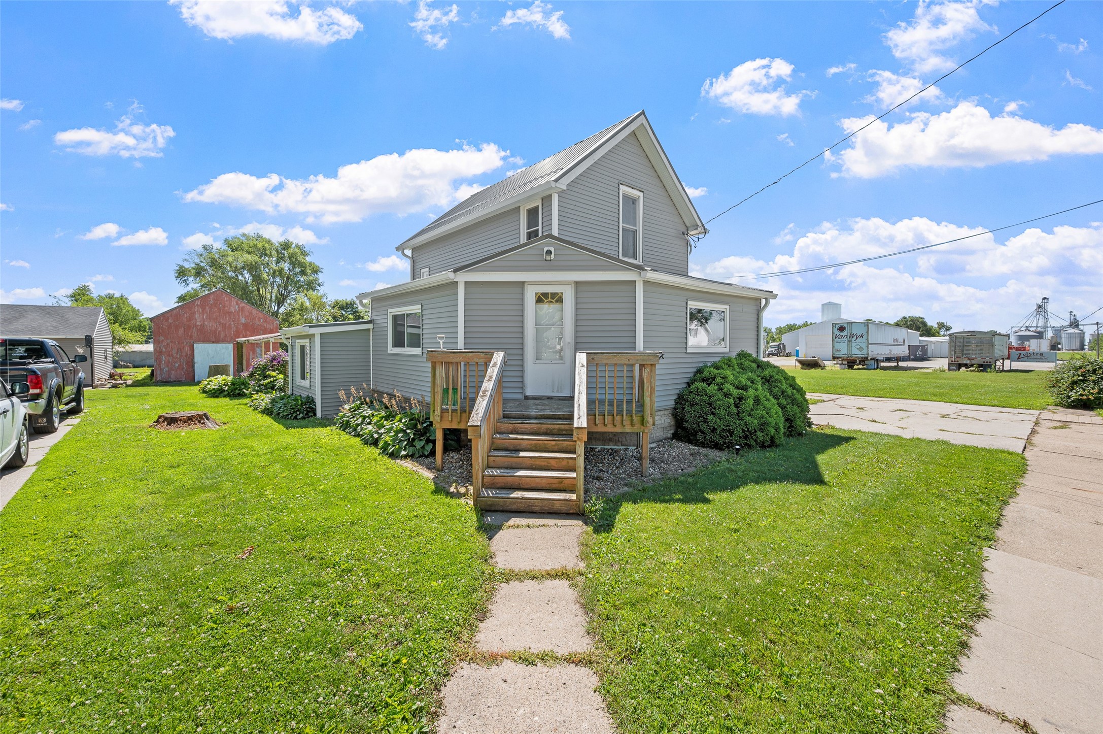 240 Park Street Property Photo 1