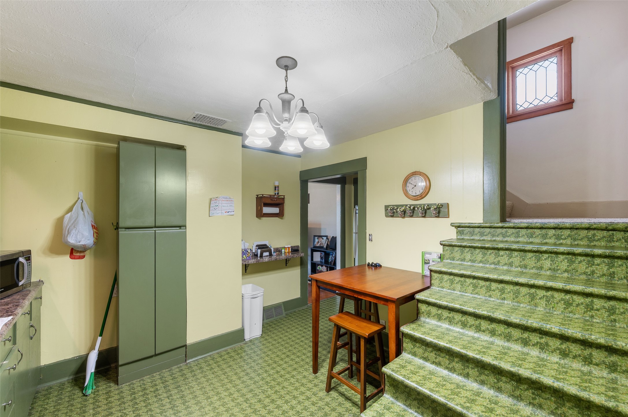 240 Park Street Property Photo 7