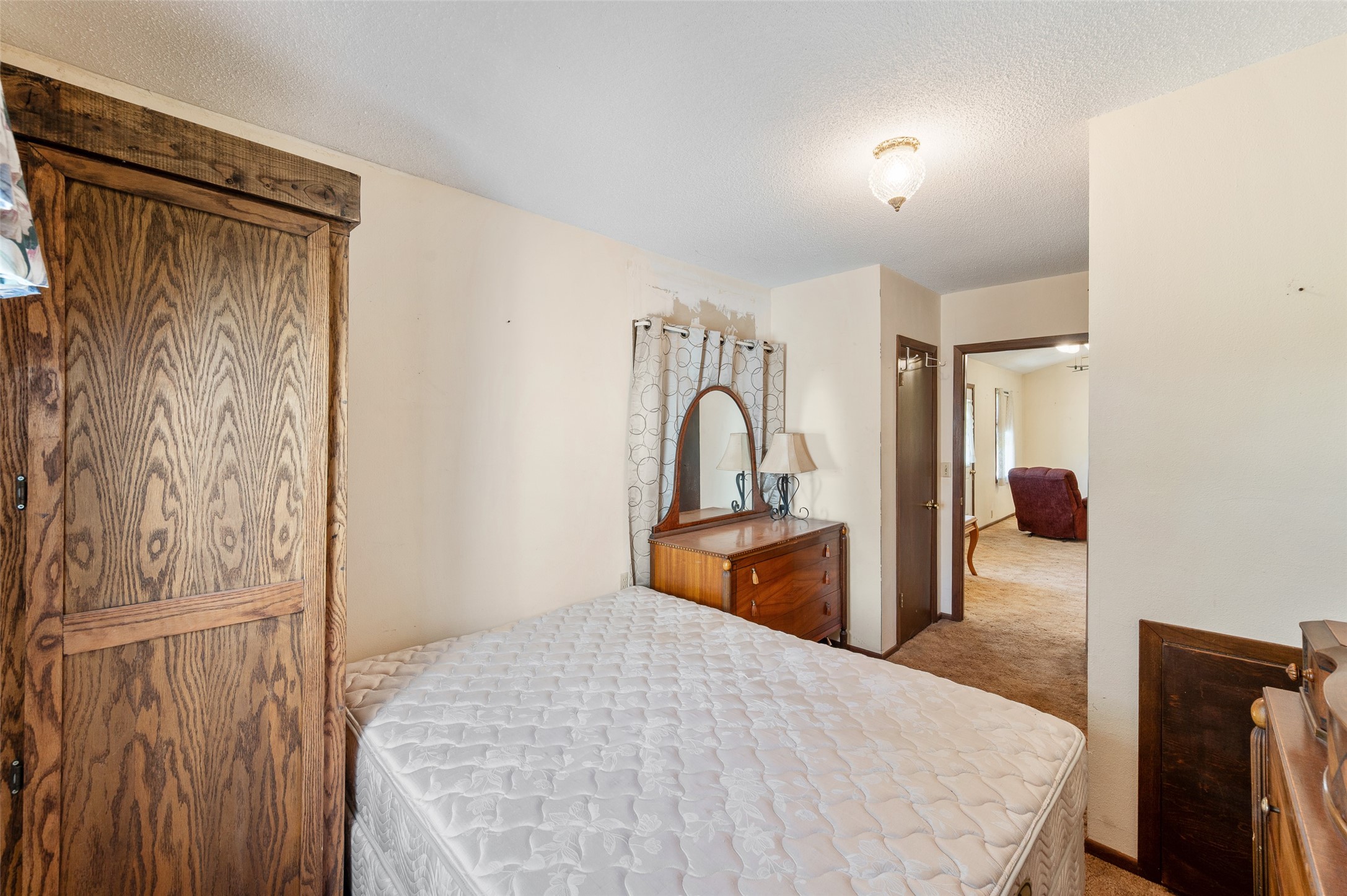 240 Park Street Property Photo 20