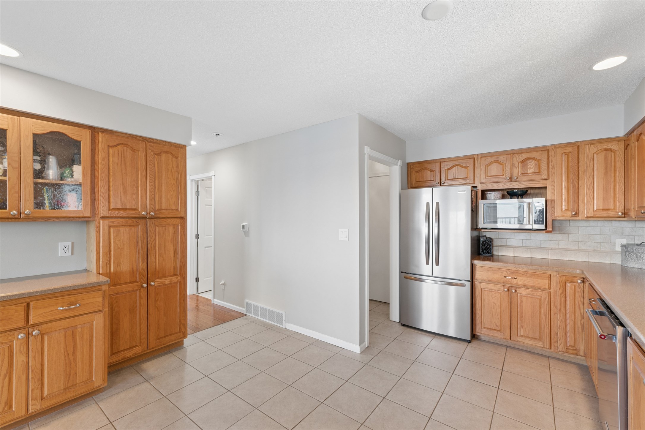 2405 S Lakeview Court Property Photo 11