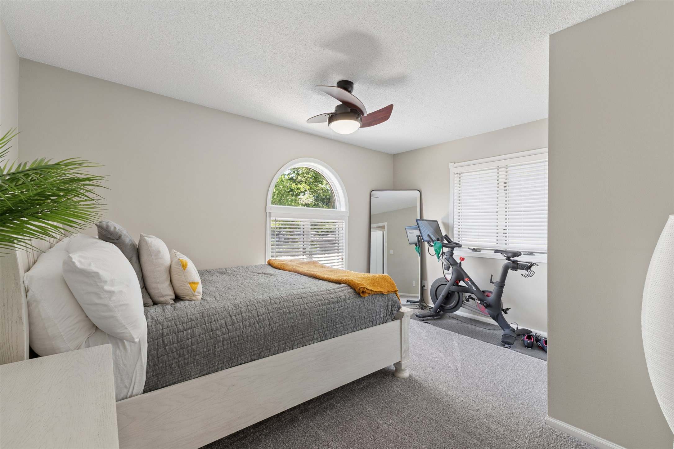2405 S Lakeview Court Property Photo 19