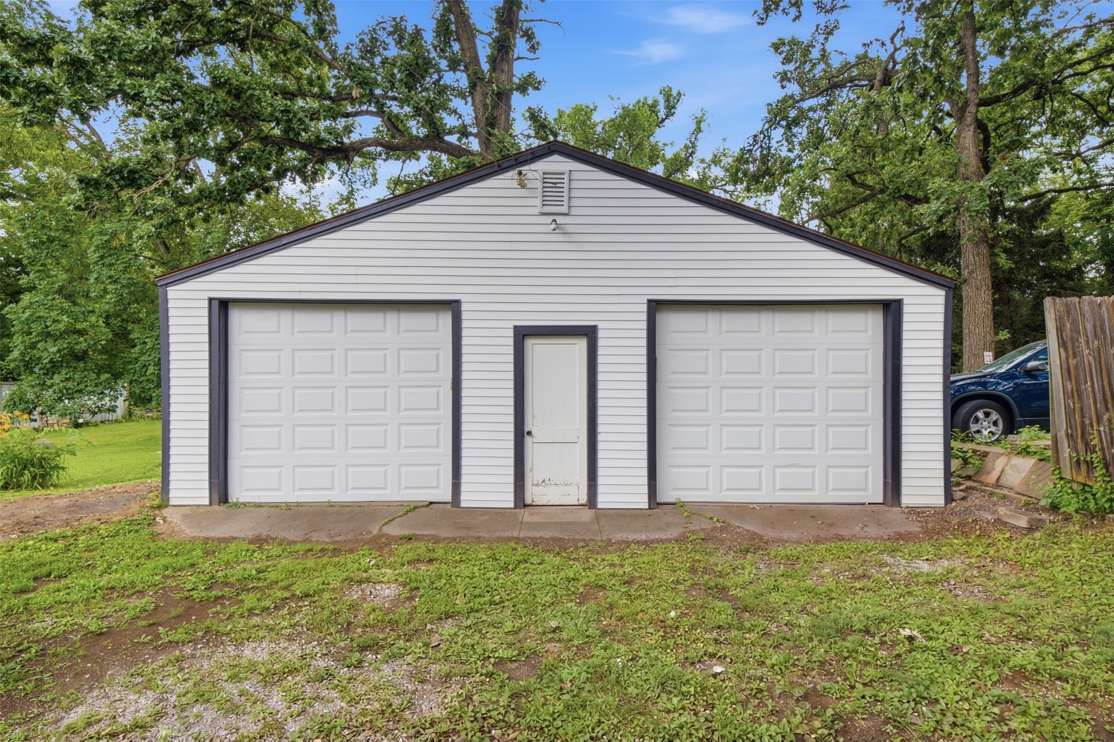 2506 High Street Property Photo 5